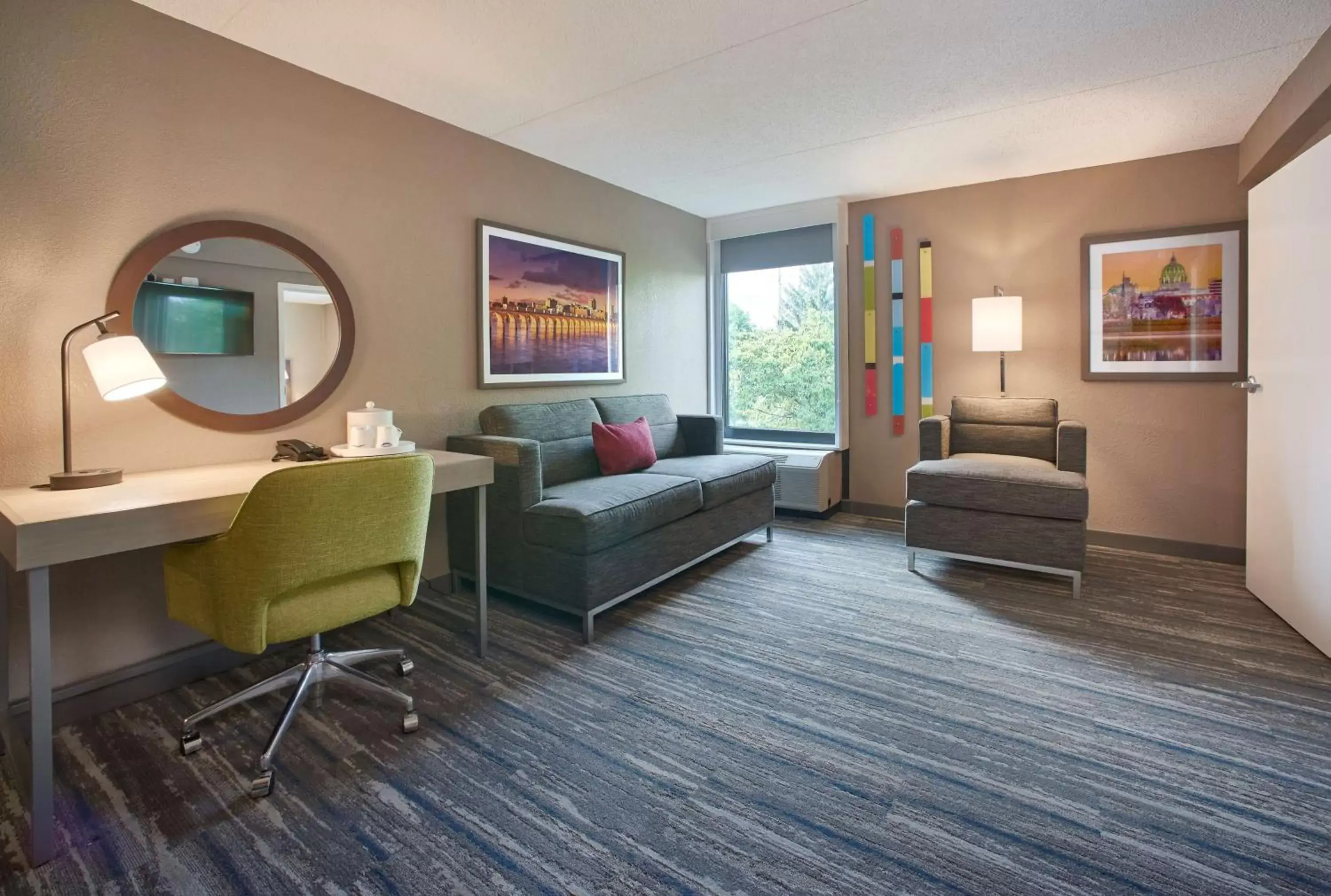Living room, Seating Area in Hampton Inn by Hilton Harrisburg West