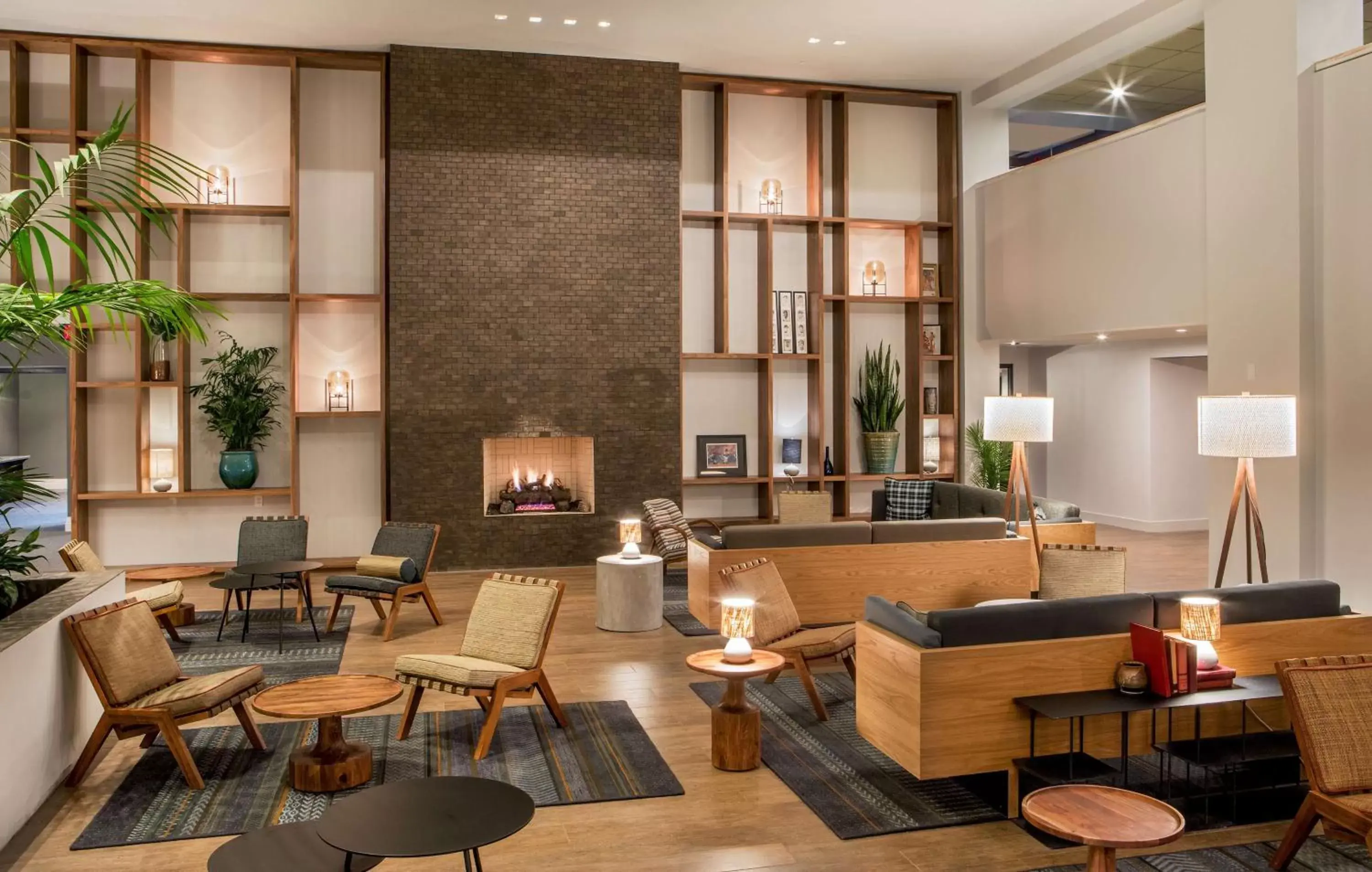 Lobby or reception, Lounge/Bar in DoubleTree by Hilton Atlanta Northwest/Marietta