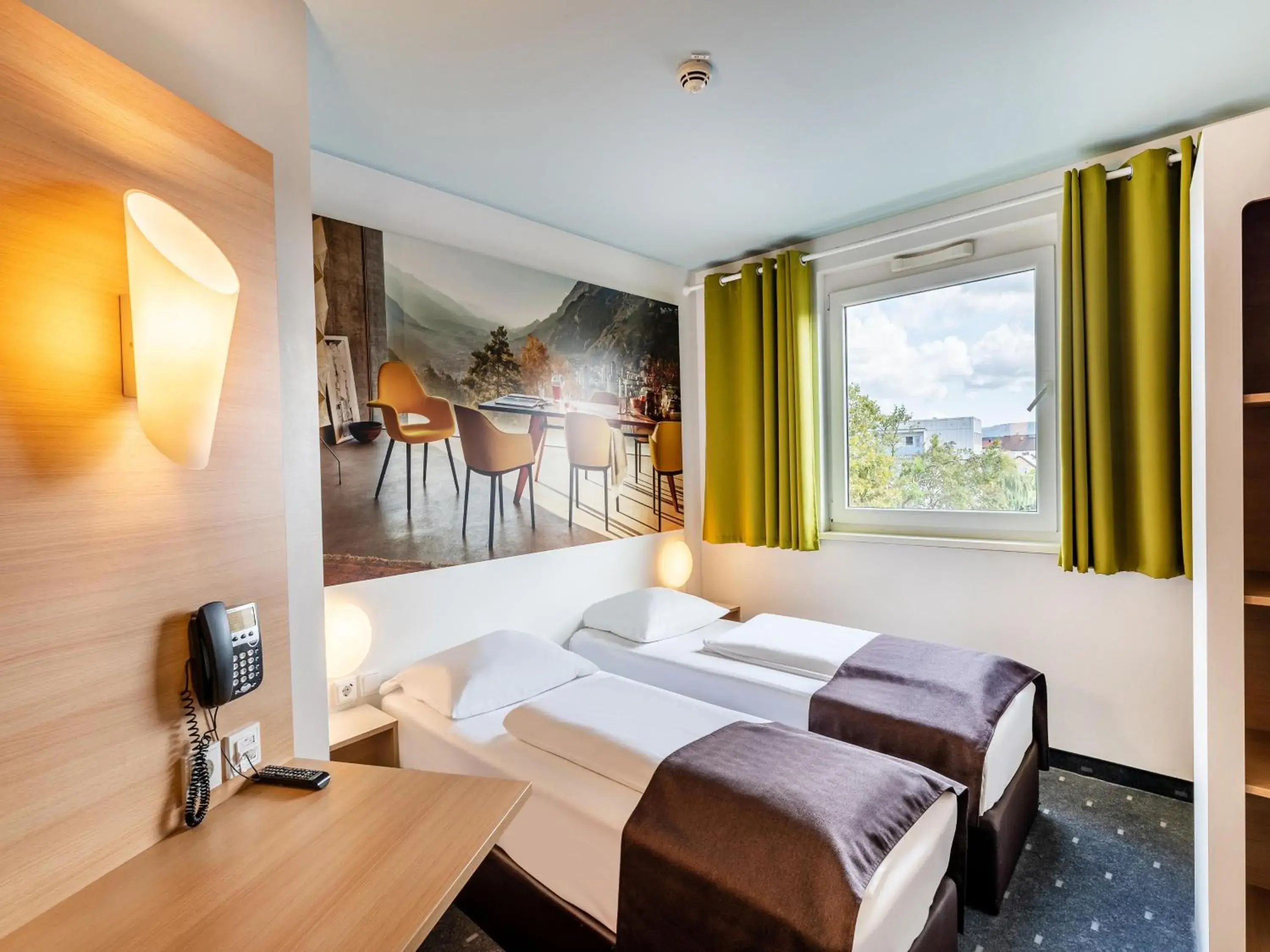 TV and multimedia, Bed in B&B Hotel Weil am Rhein/Basel