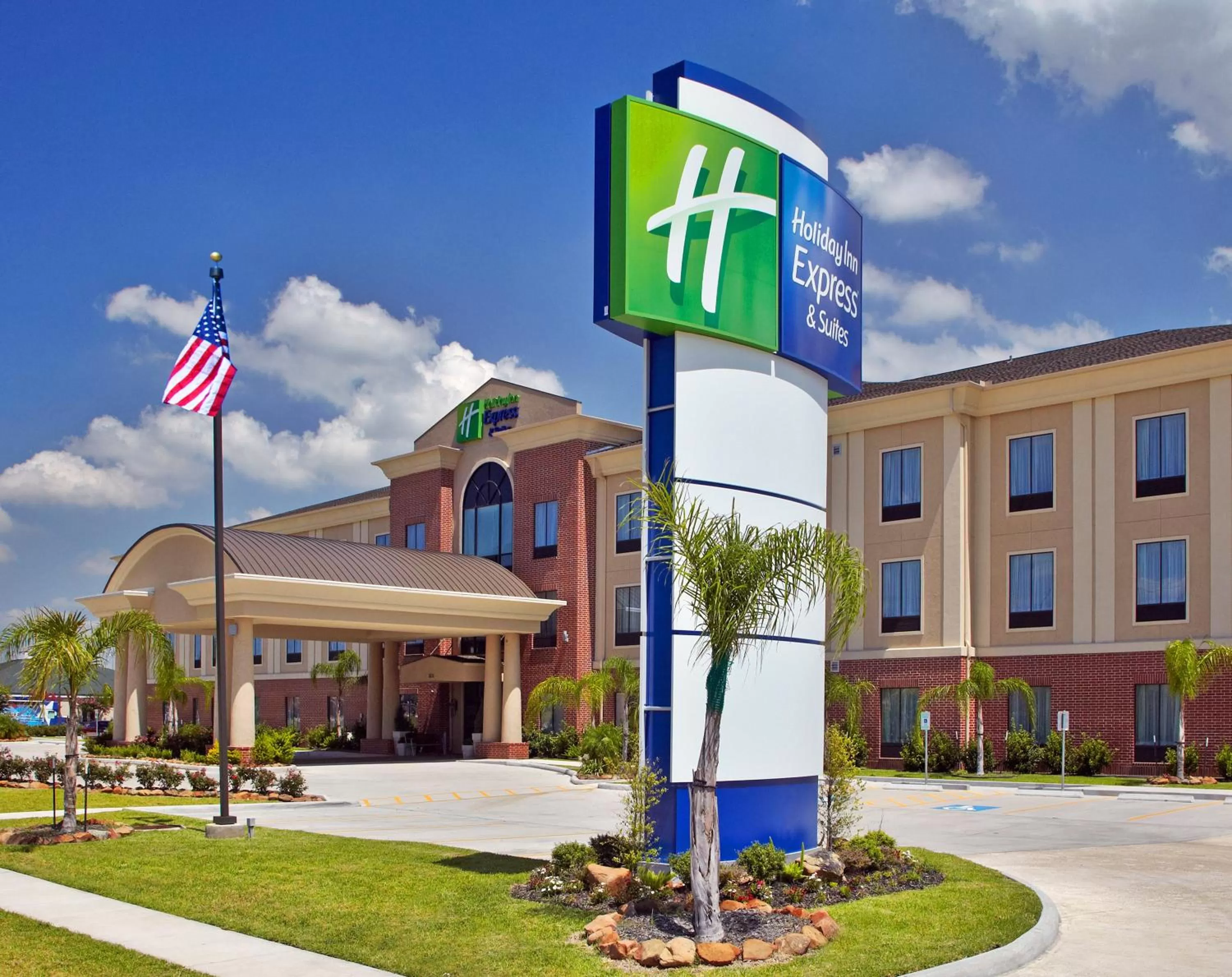 Property building in Holiday Inn Express & Suites Deer Park by IHG