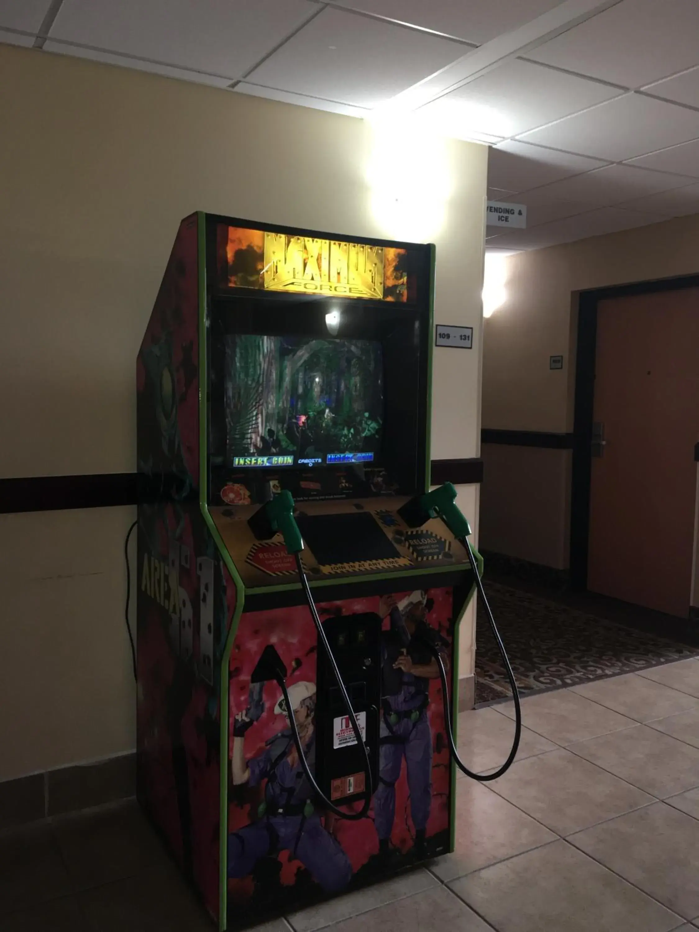 Game Room, TV/Entertainment Center in Hotel Lincoln Inn