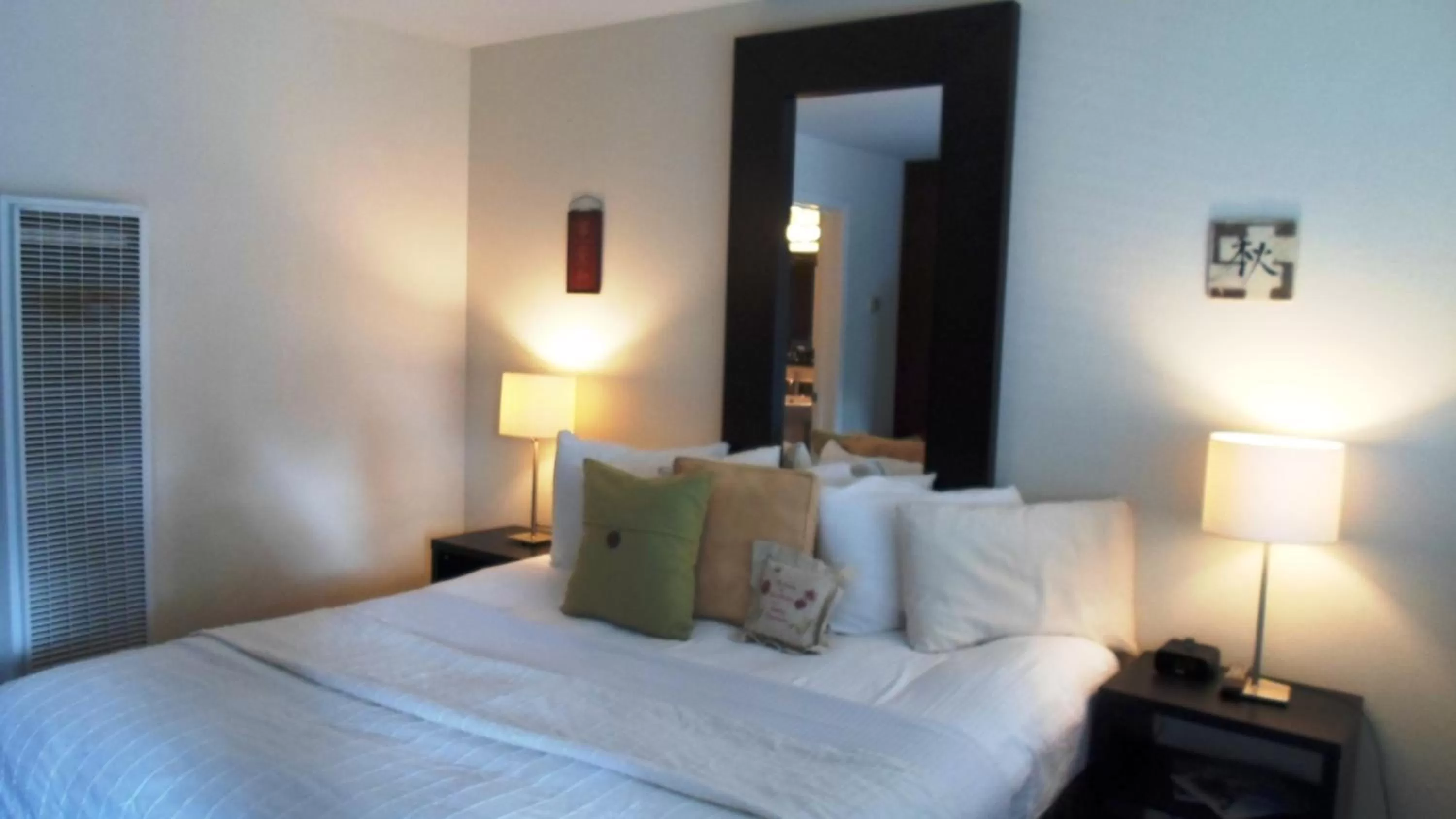 Bed in Paradice Motel