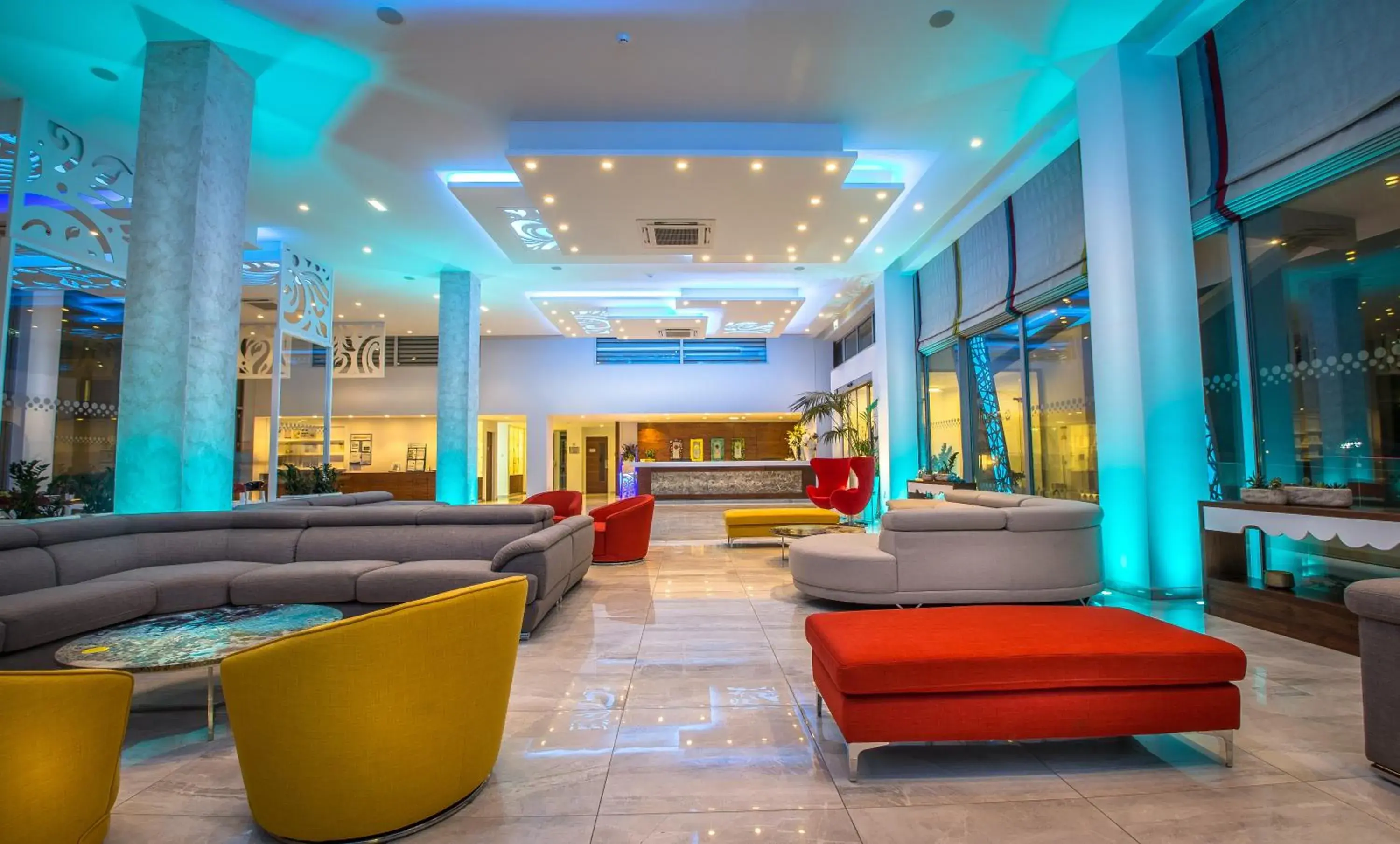 Lobby or reception, Lounge/Bar in Nicholas Color Hotel