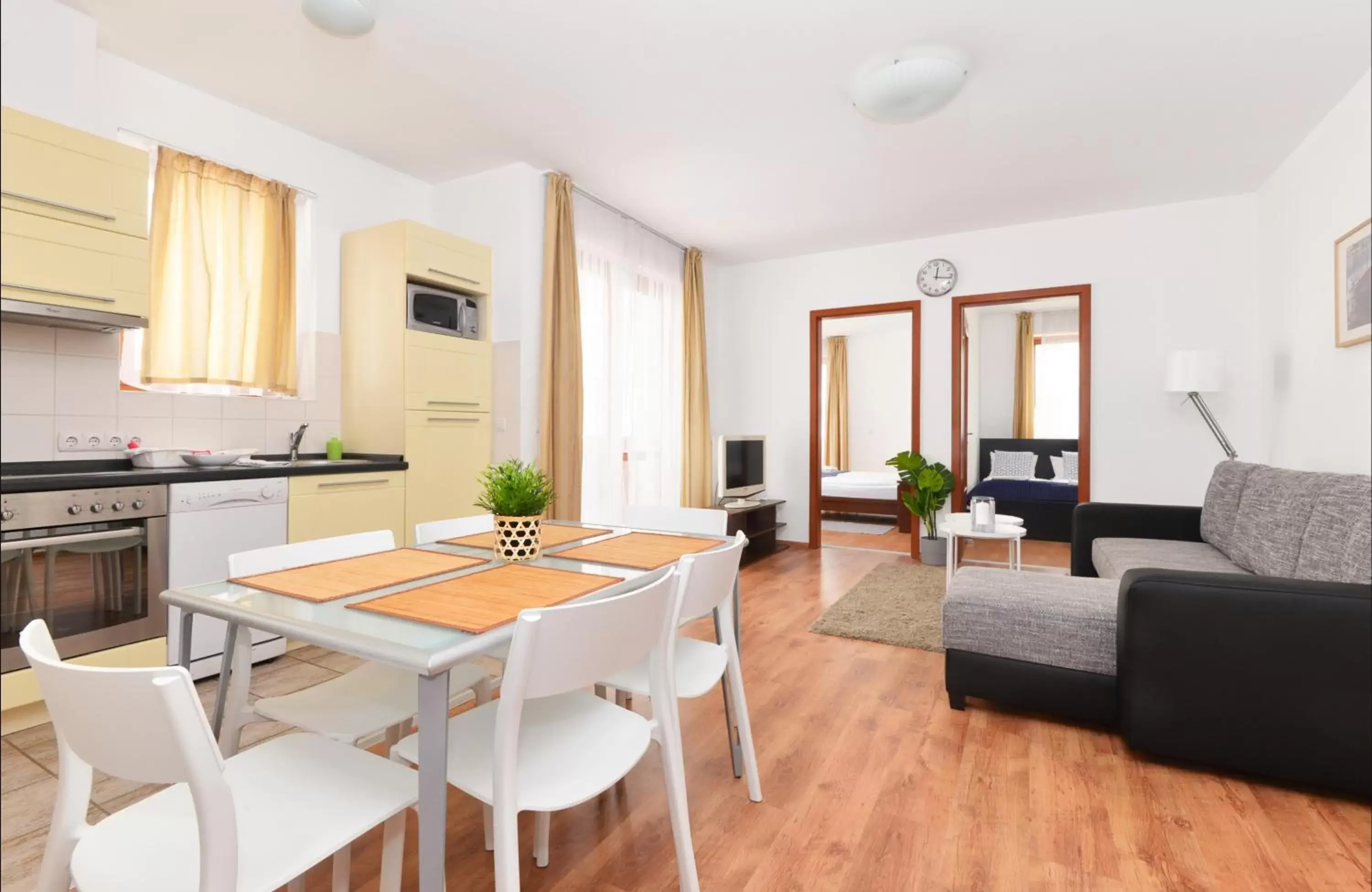 Two-Bedroom Apartment in Lord Residence Two-Bedroom Apartment in Lord Residence