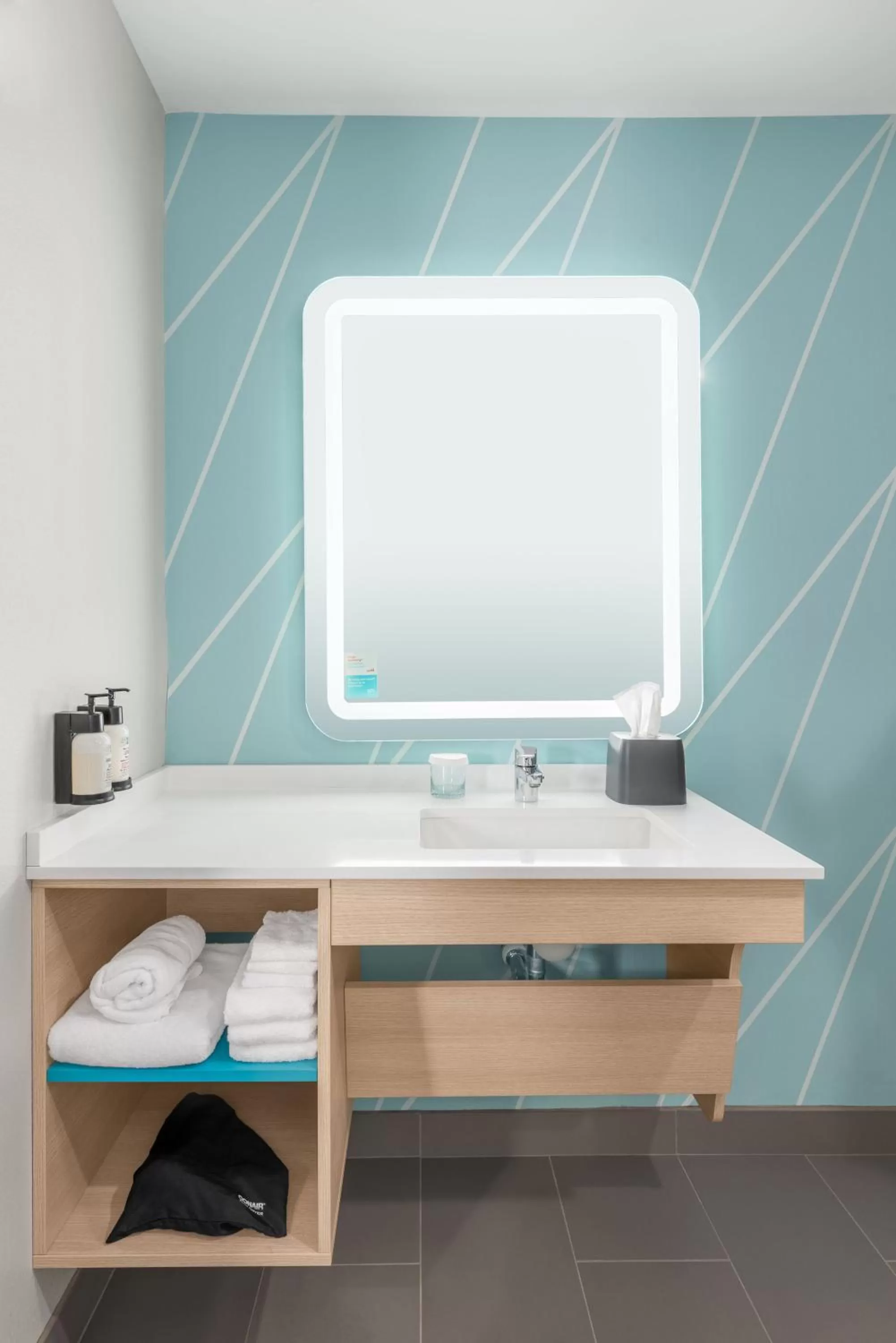 Photo of the whole room in avid hotel Nashville - Lebanon an IHG Hotel