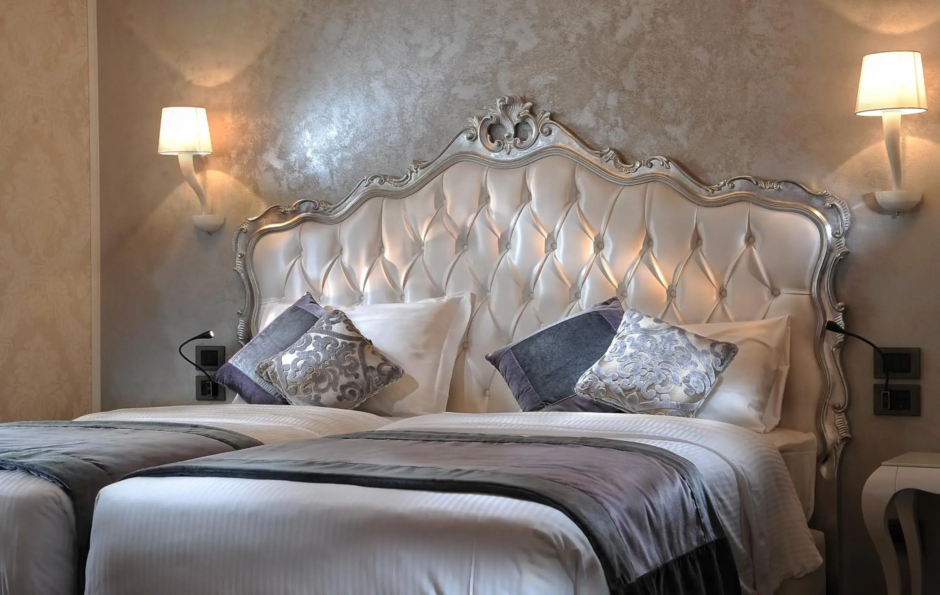 Bedroom, Bed in Carnival Palace - Venice Collection