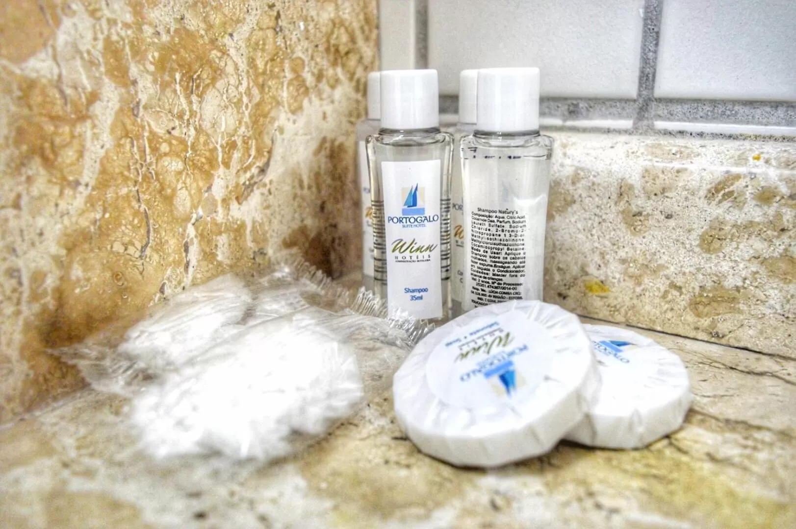 Bathroom in Portogalo Suite Hotel