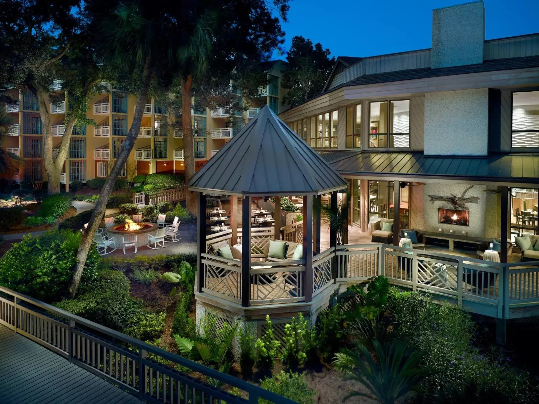 Garden, Property Building in Omni Hilton Head Oceanfront Resort