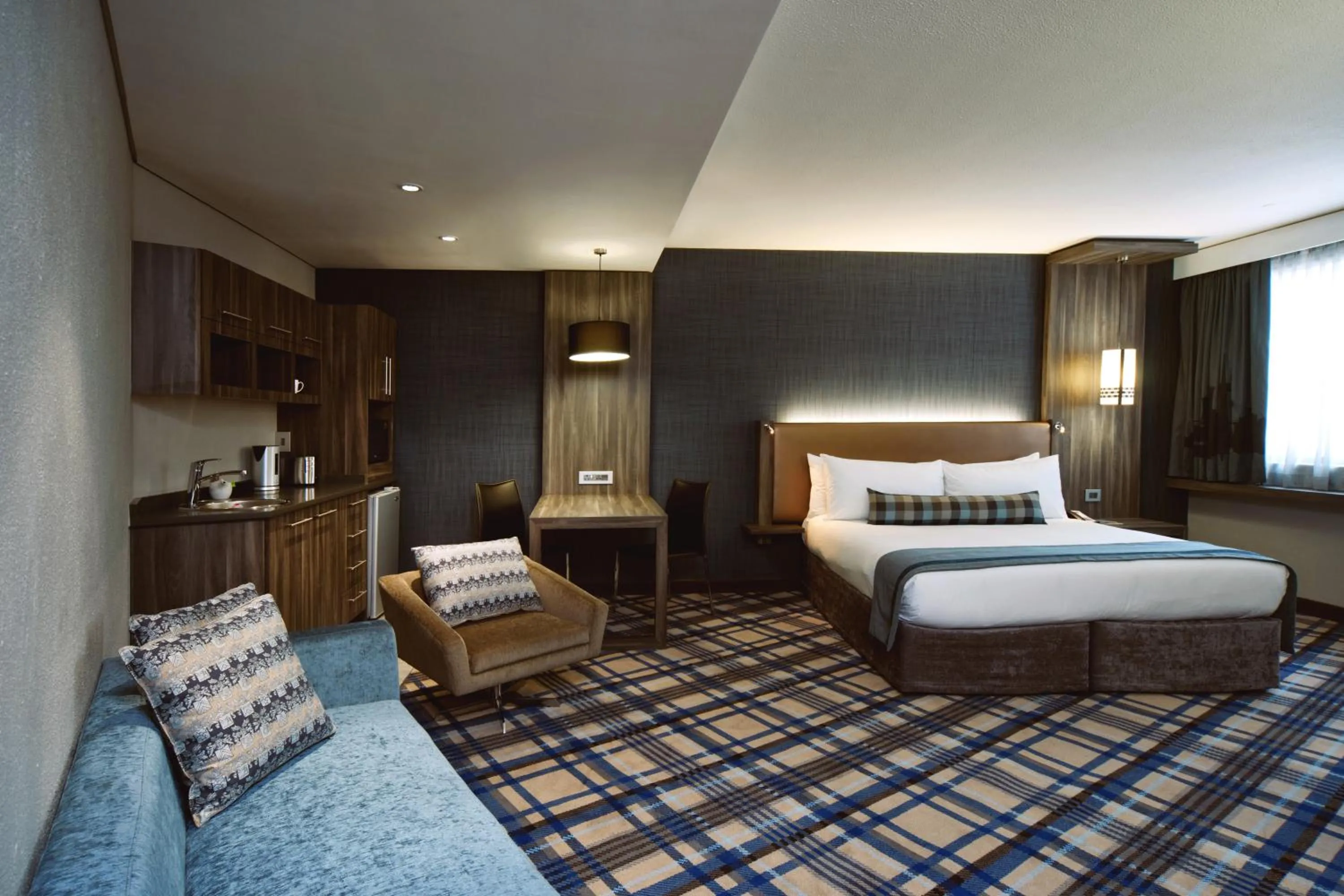 Bedroom, Bed in Garden Court Milpark, Johannesburg