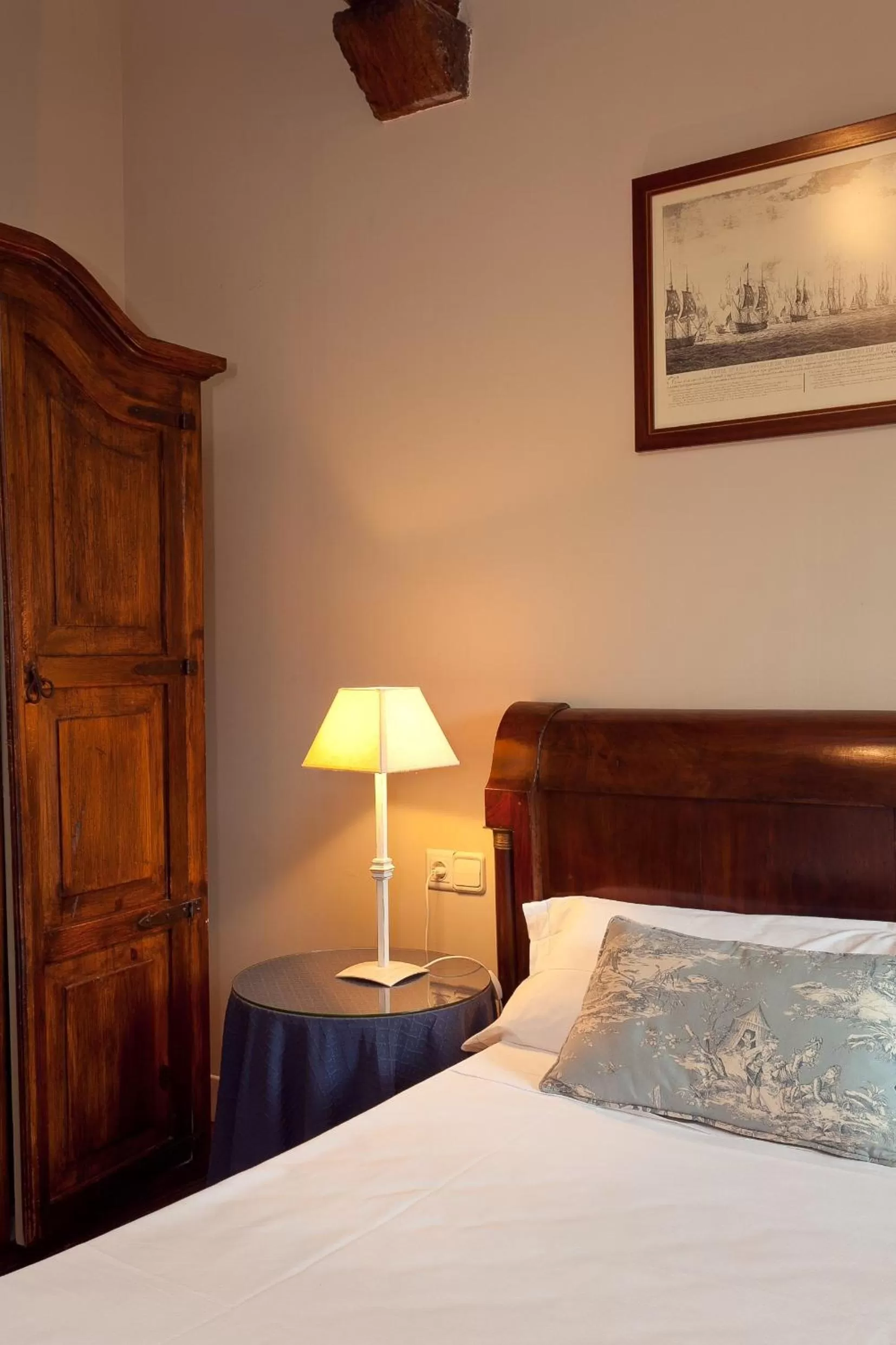 Bedroom, Bed in Hotel Zubieta