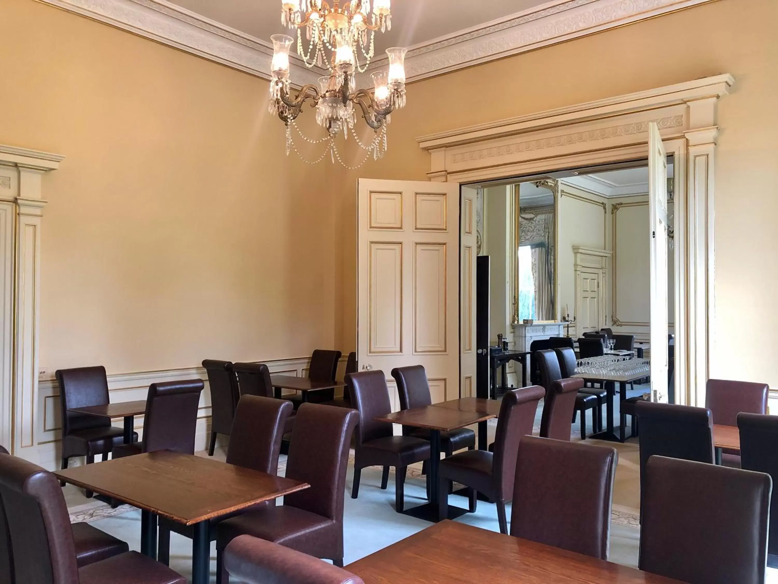 Restaurant/Places to Eat in Netley Hall