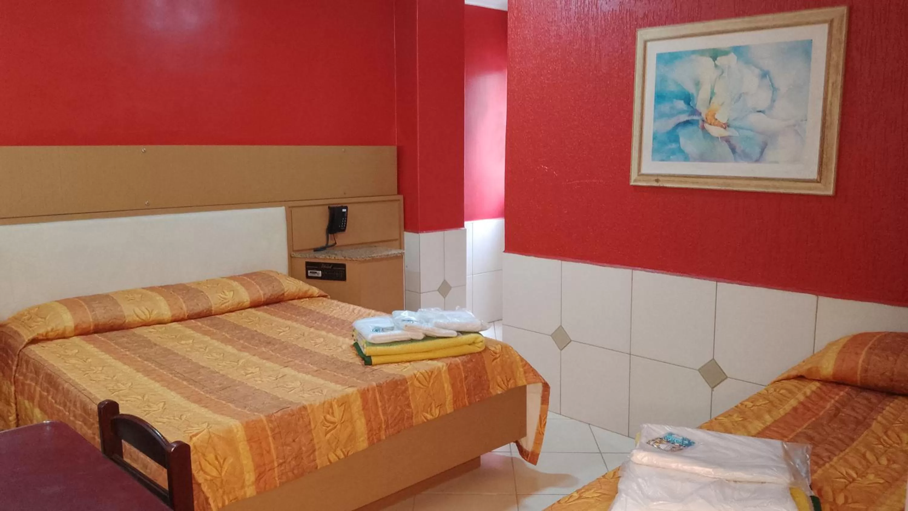 Bed in Hotel Smart Inn