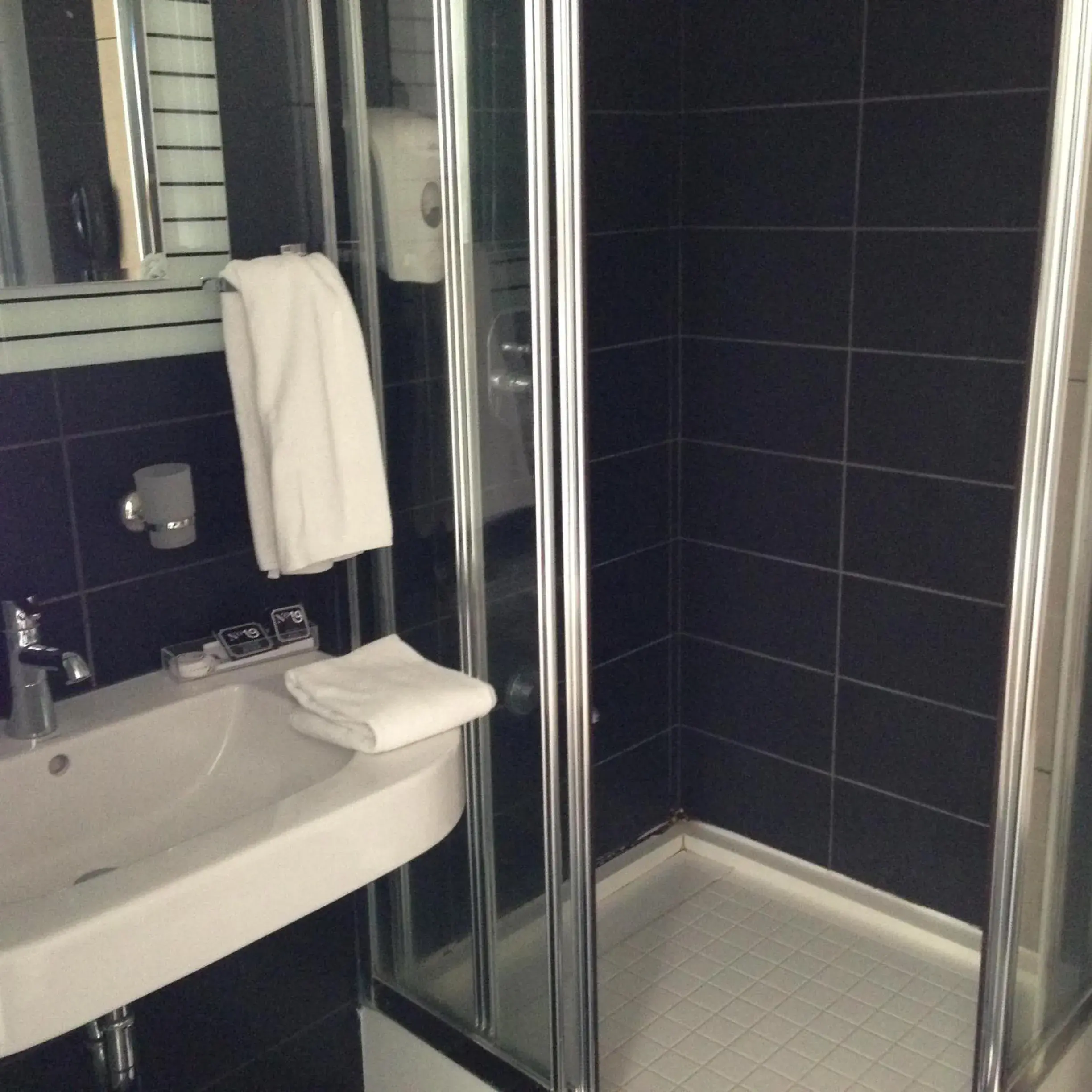 Shower, Bathroom in No:19 Boutique Hotel