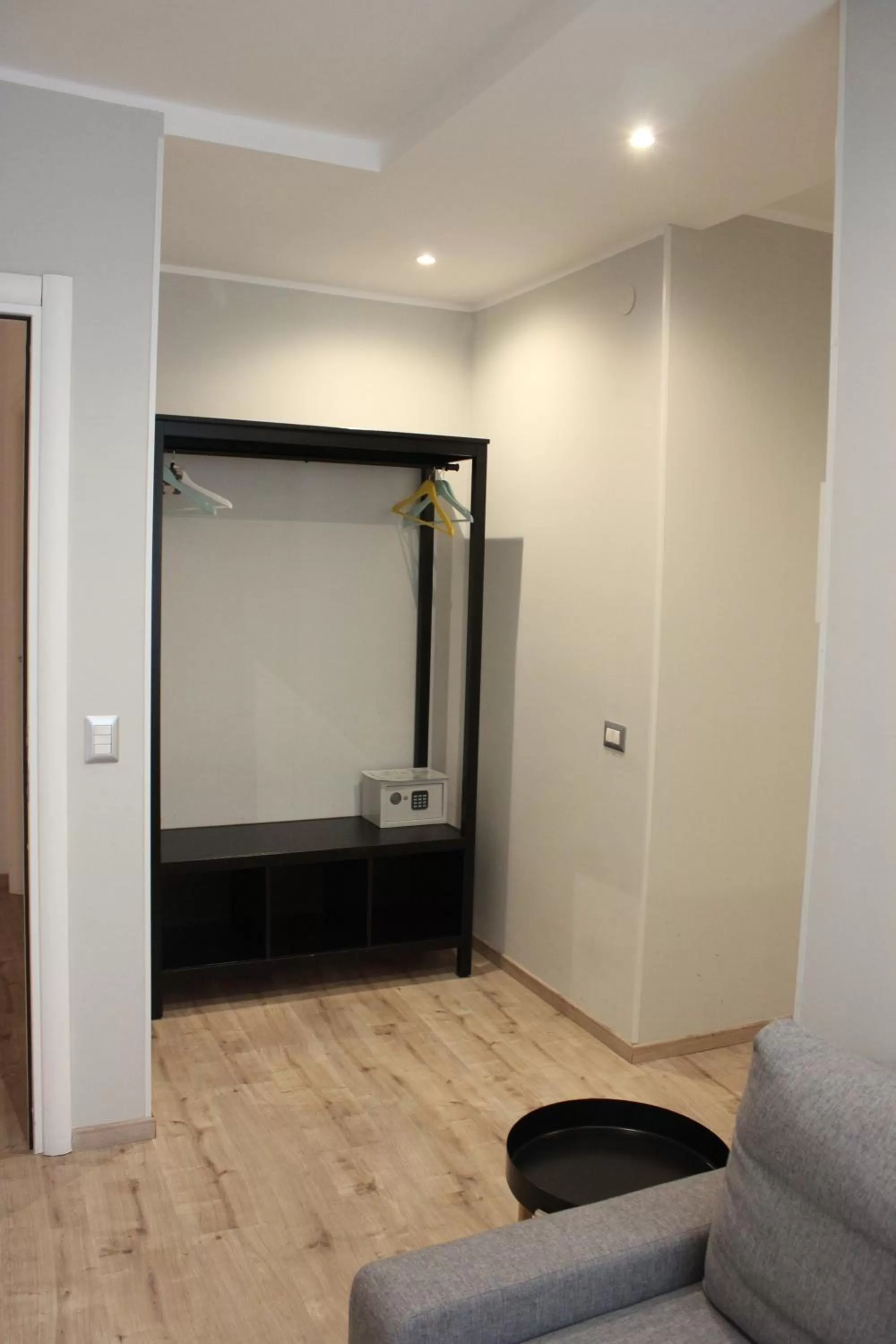 hair dresser in B&B Matteo Bonello