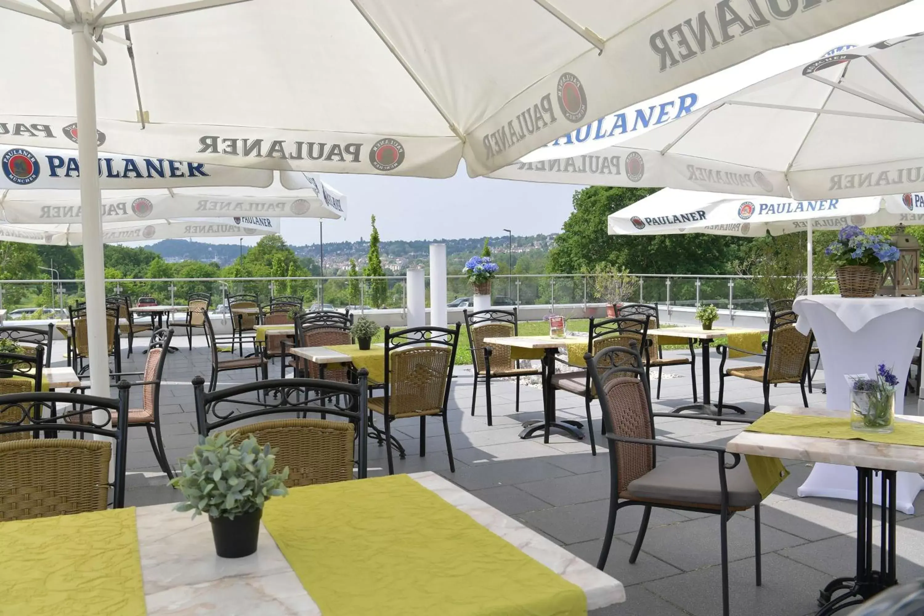 Restaurant/Places to Eat in Best Western Queens Hotel Pforzheim-Niefern