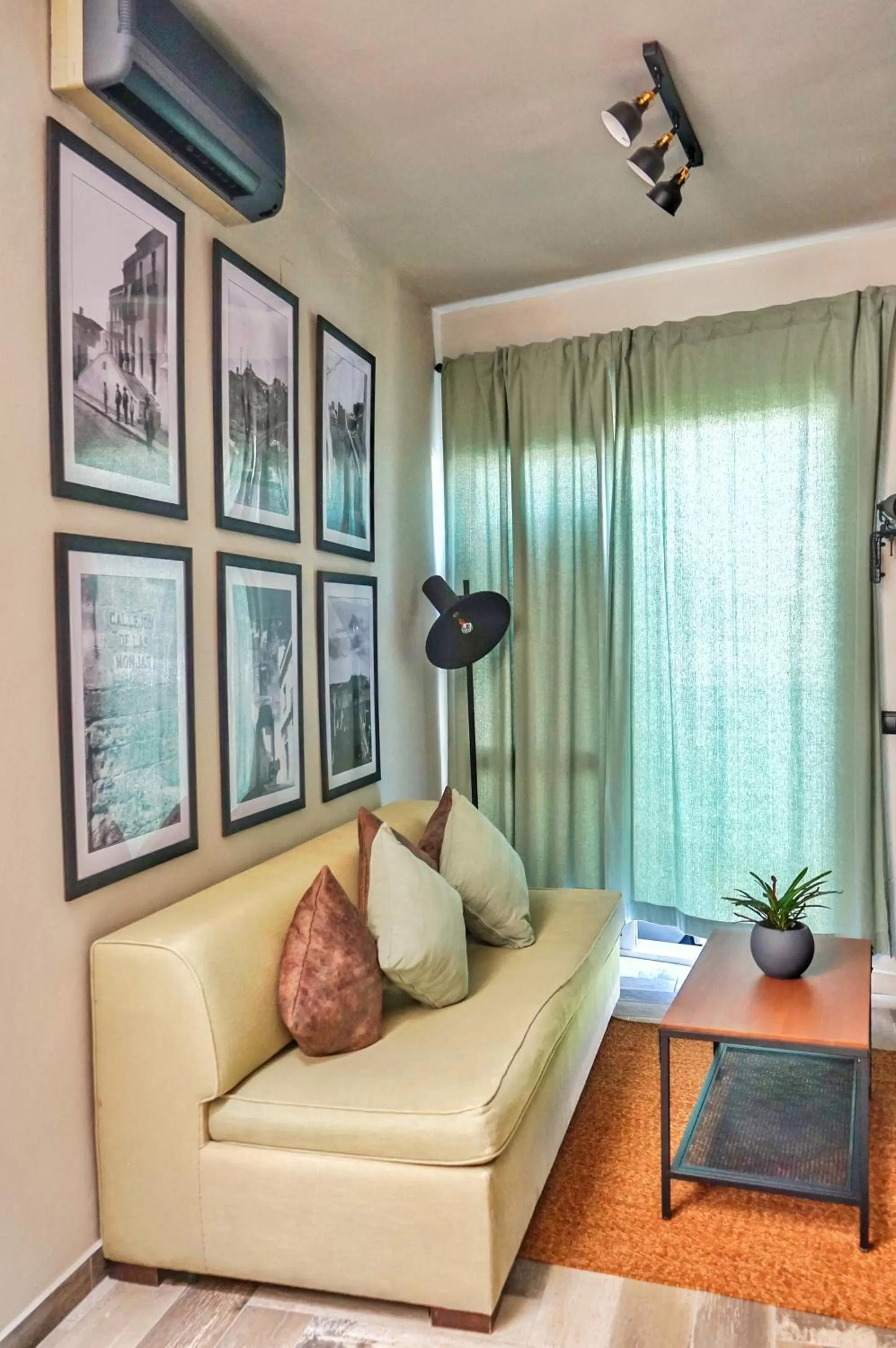 Living room in Hotel Posada de las Cuevas