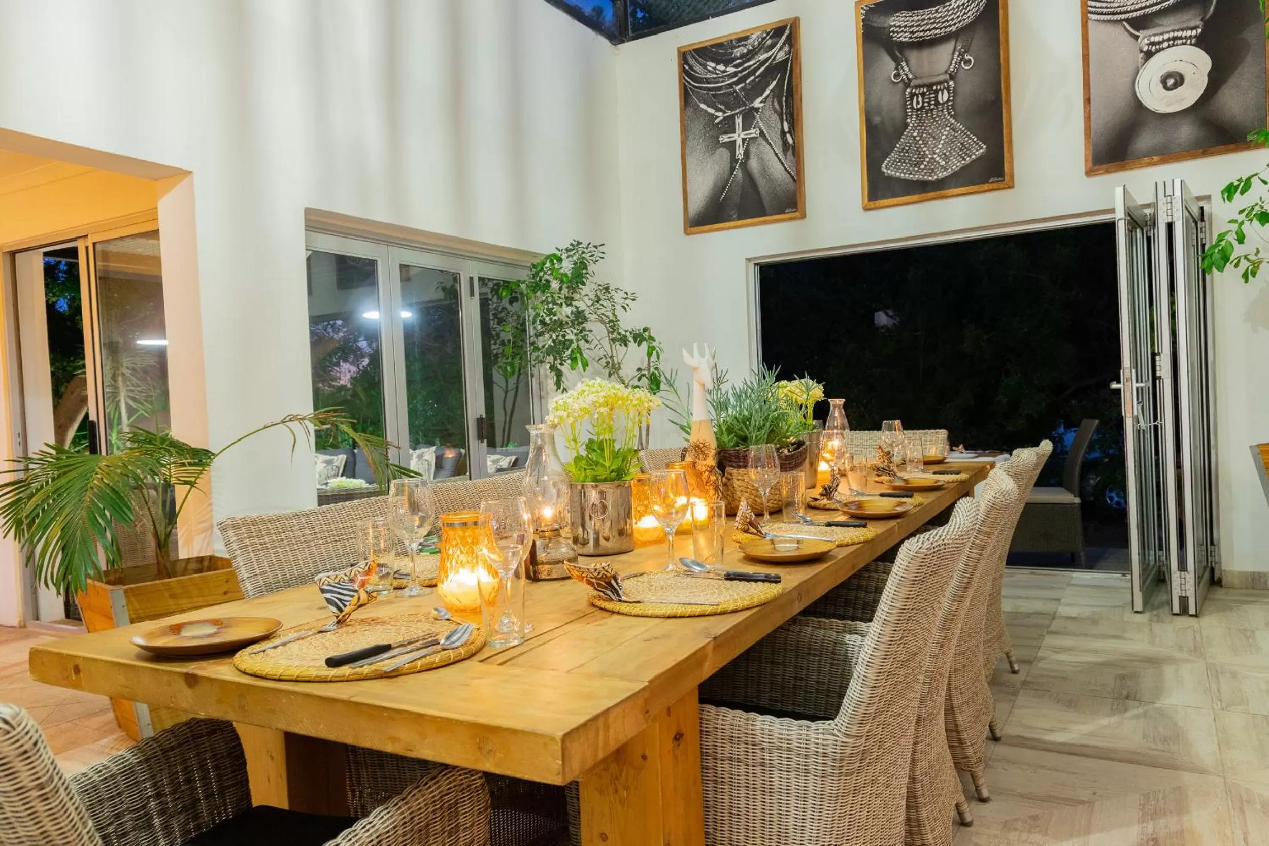 Restaurant/places to eat in Out of Africa Town Lodge