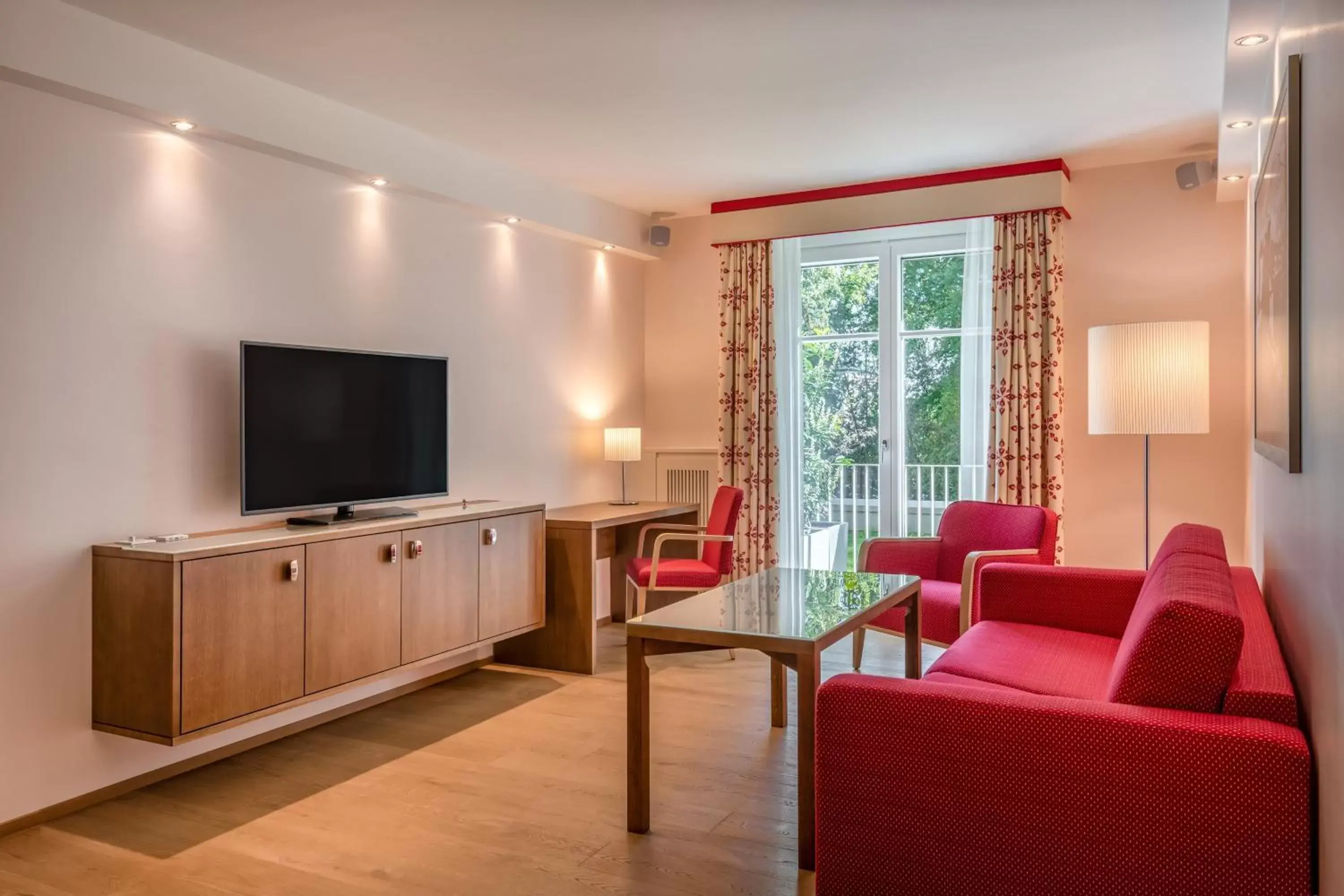 Living room, Seating Area in Sheraton Grand Salzburg