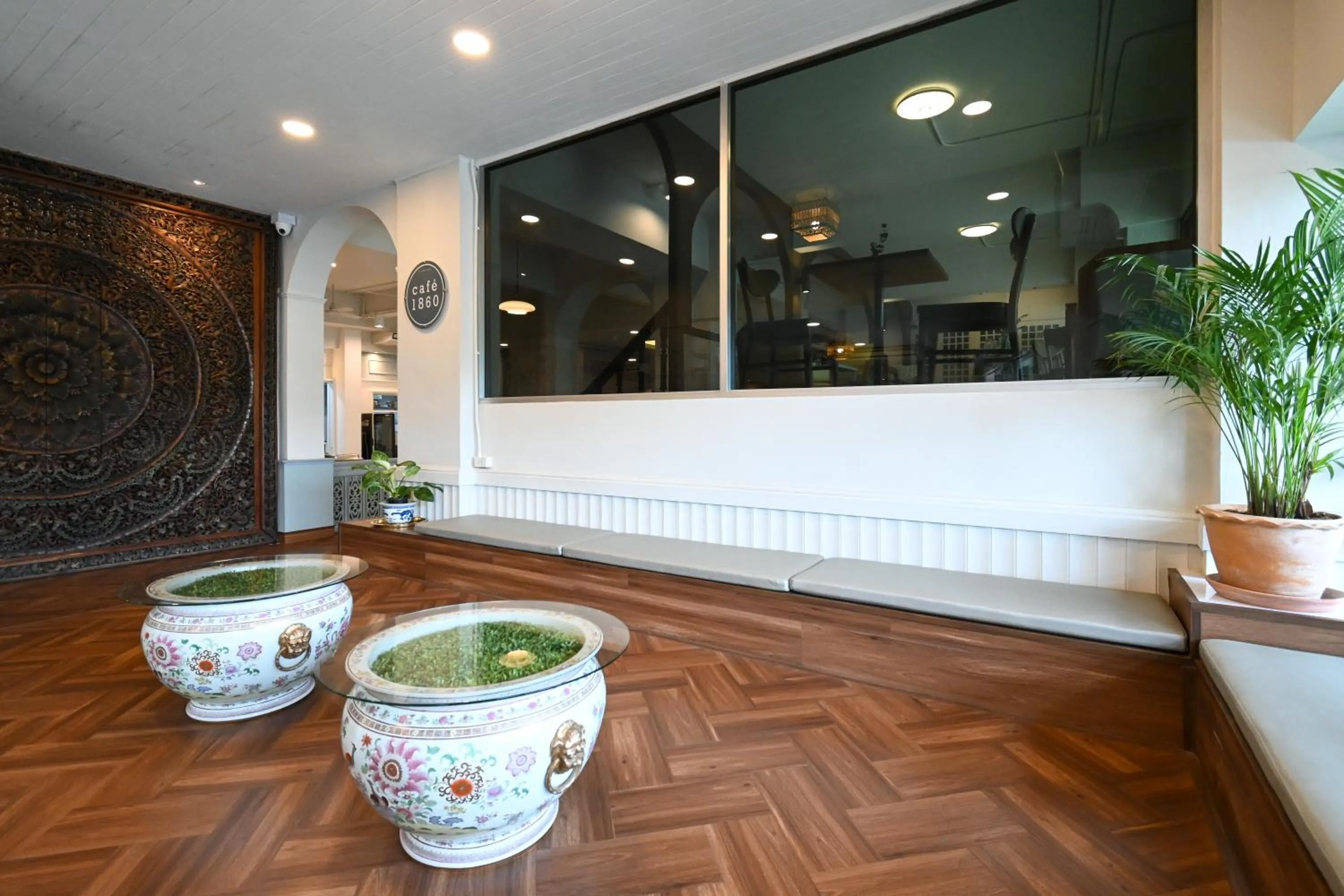 Restaurant/places to eat in The Krungkasem Srikrung Hotel