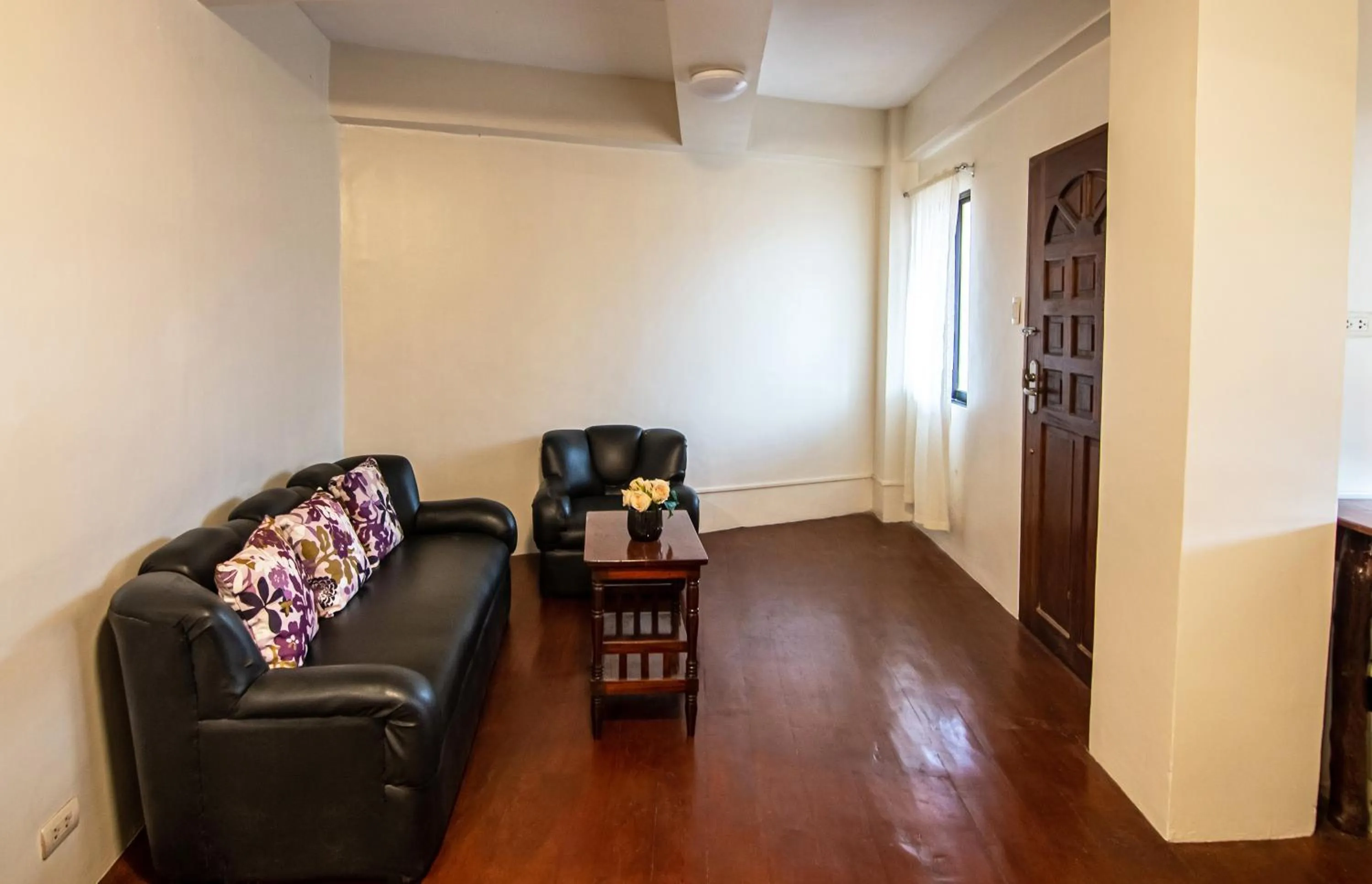 Living room in Kiwi Hotel