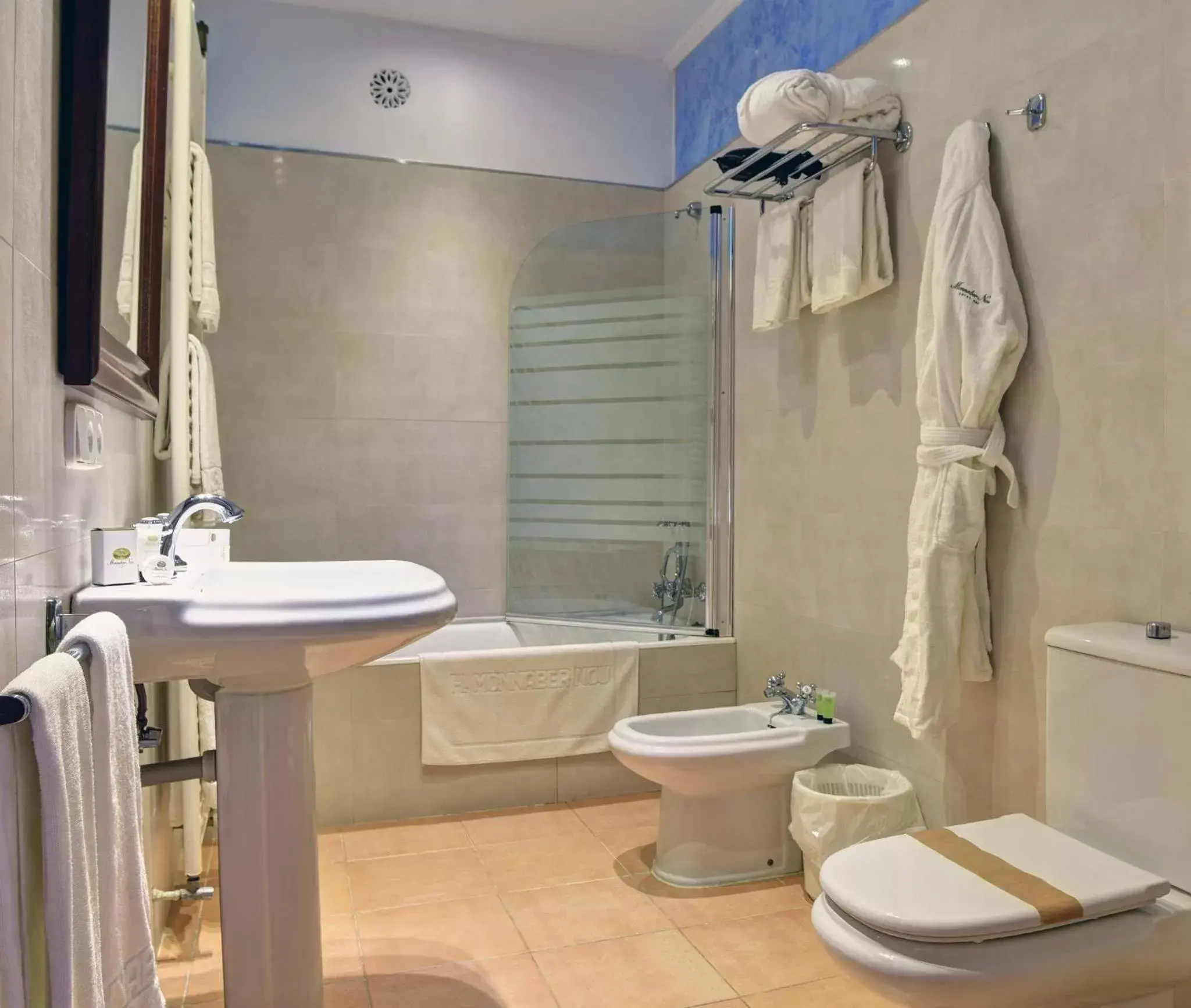 Shower, Bathroom in Monnaber Nou Finca Hotel & Spa
