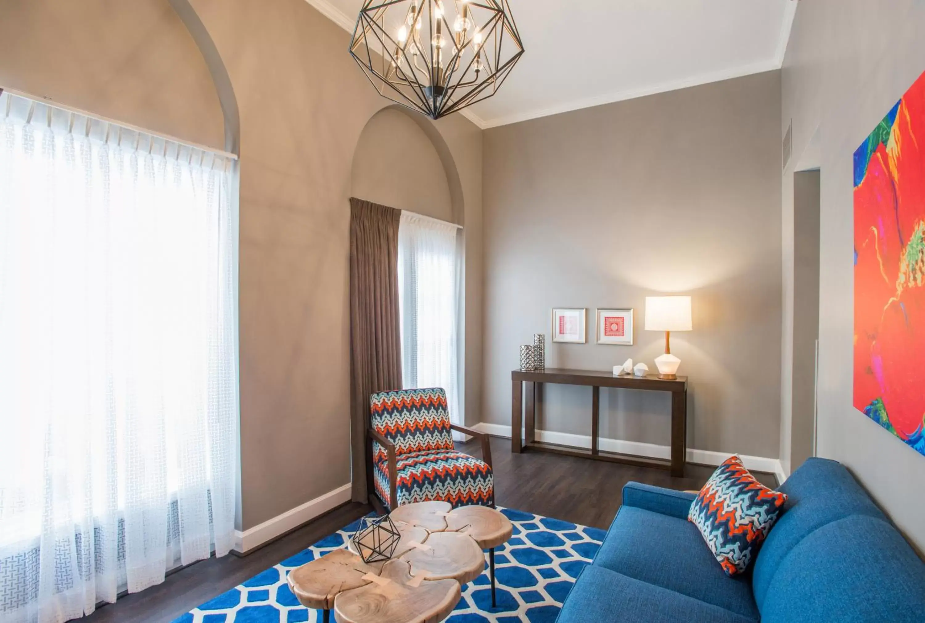 Living room, Seating Area in Magnolia Hotel Omaha