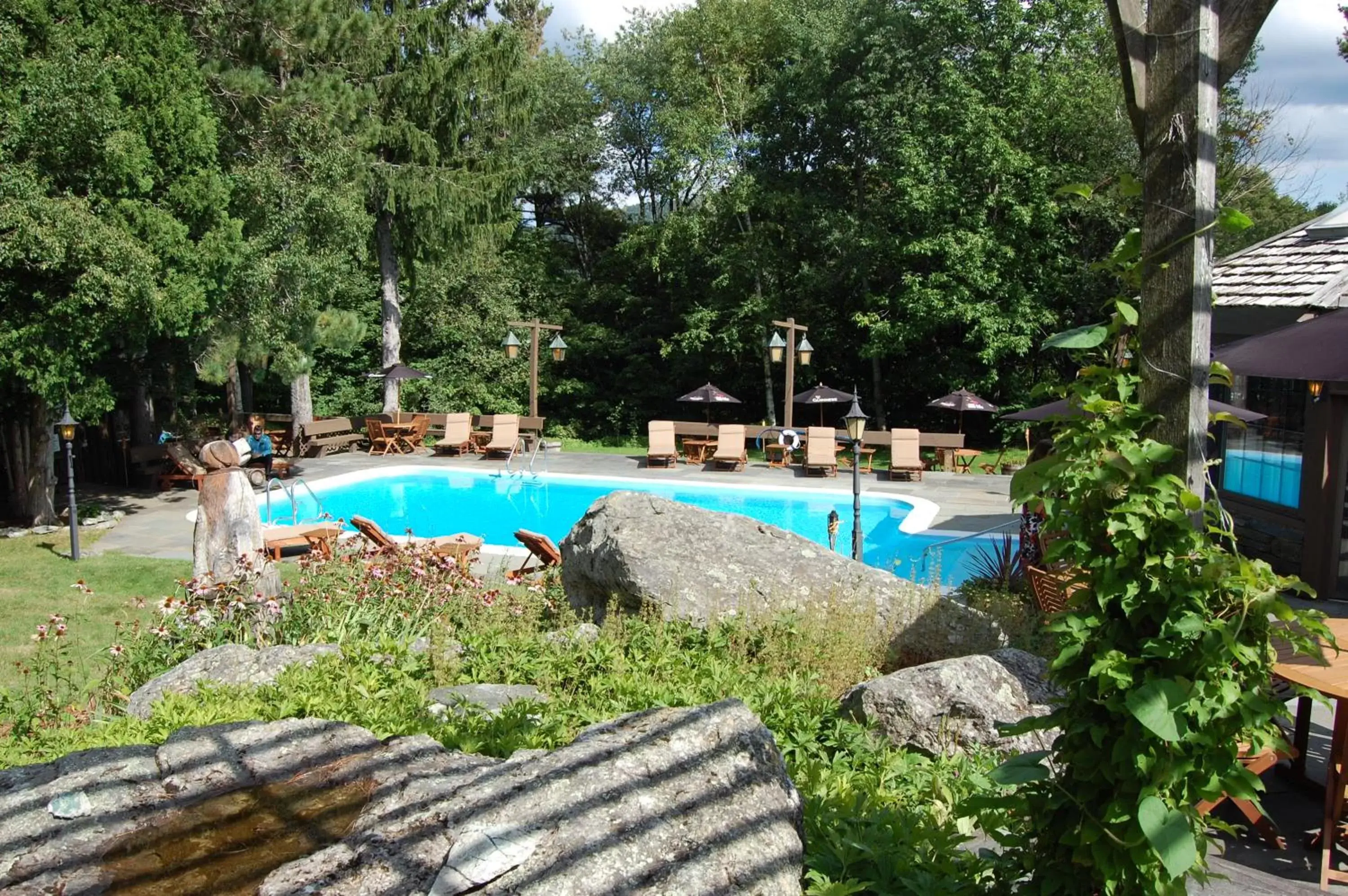 Swimming pool, Pool View in Summit Lodge