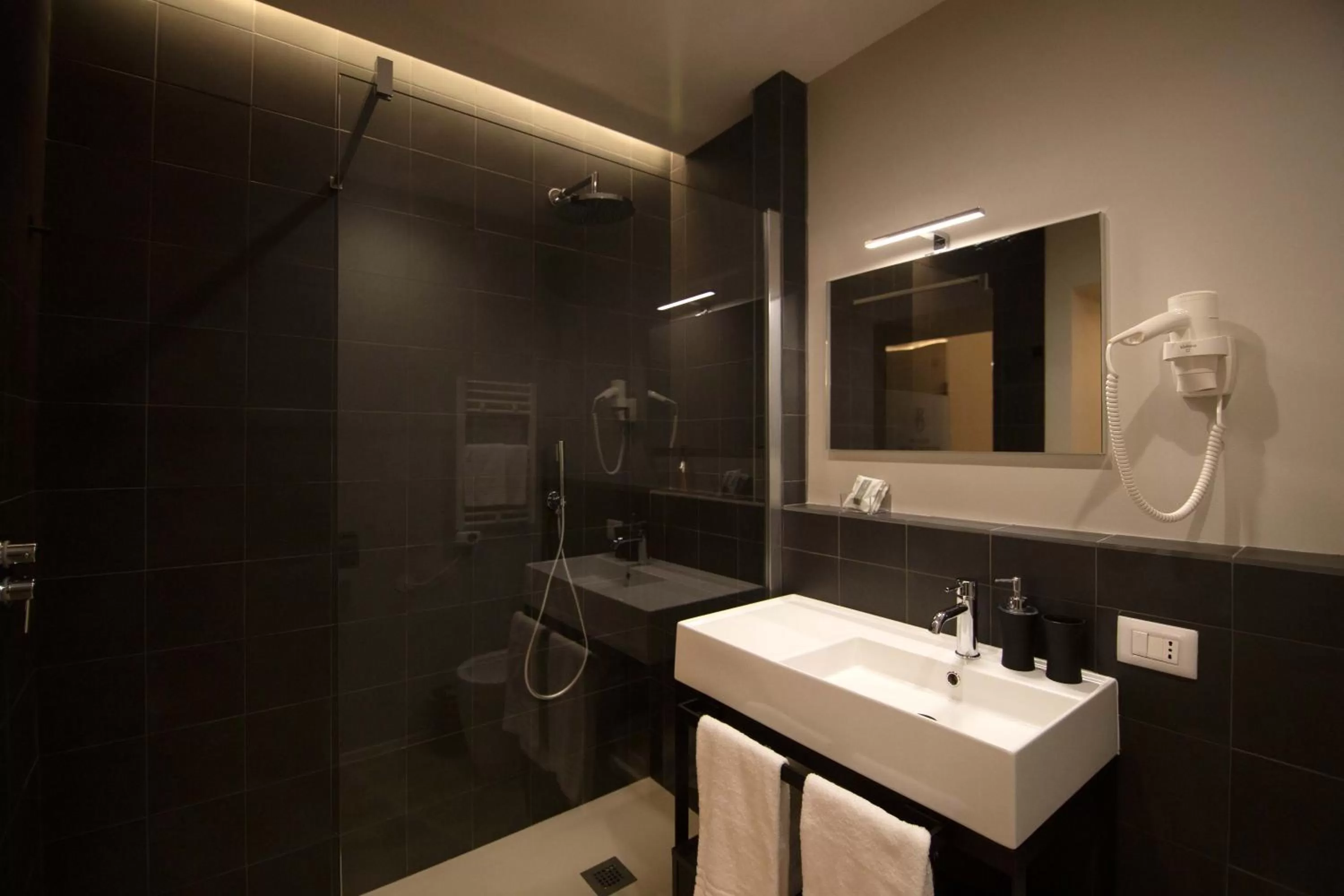 Bathroom in Palazzo Bellocchi - Suites & Apartments