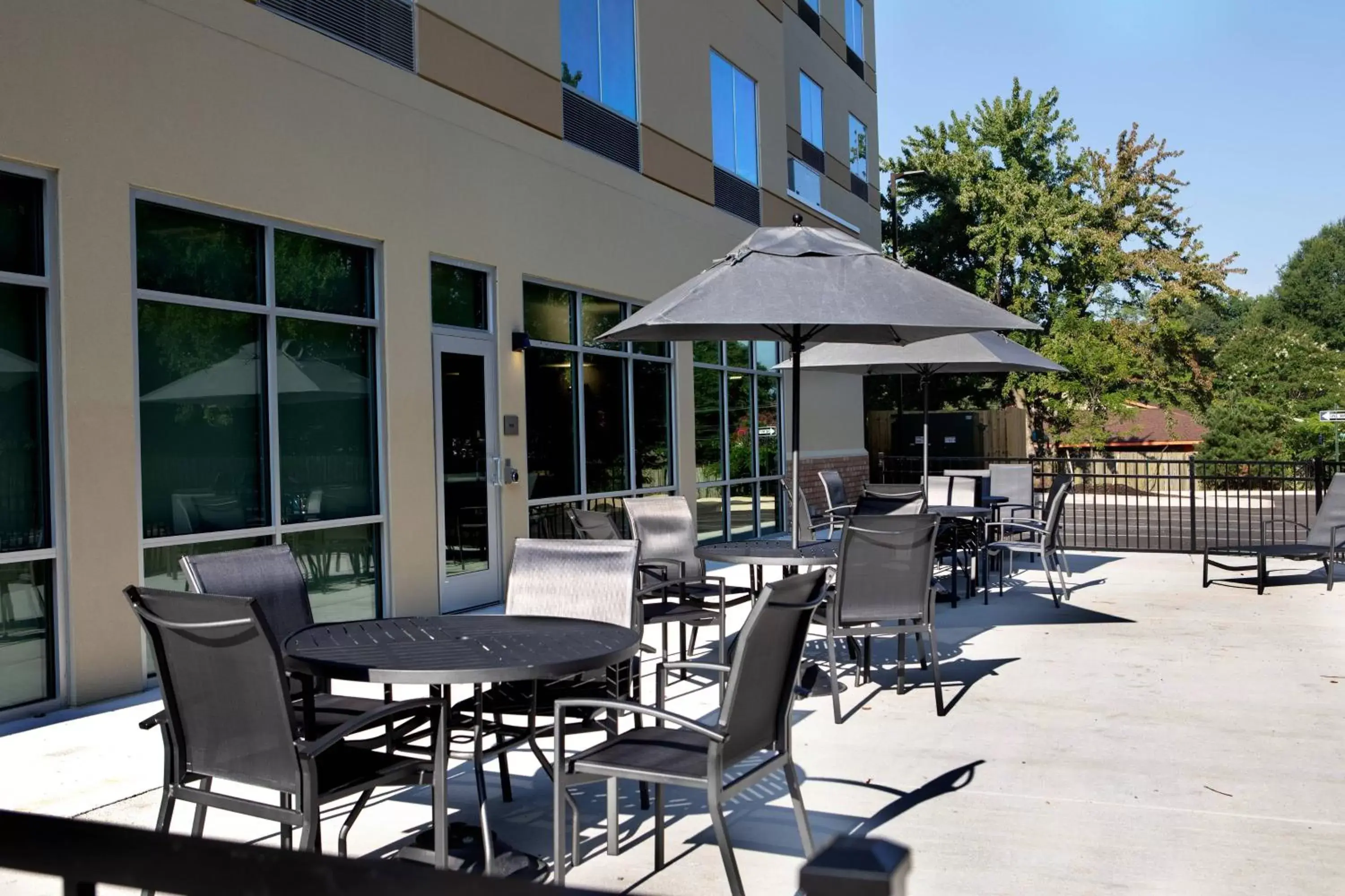 Property building in Fairfield Inn & Suites by Marriott Richmond Airport