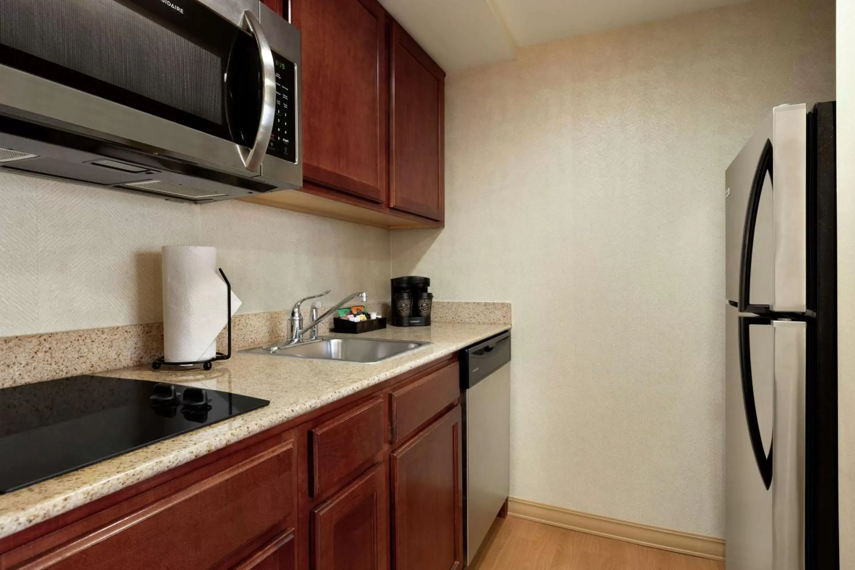 Kitchen or kitchenette, Kitchen/Kitchenette in Homewood Suites by Hilton Dulles-North Loudoun