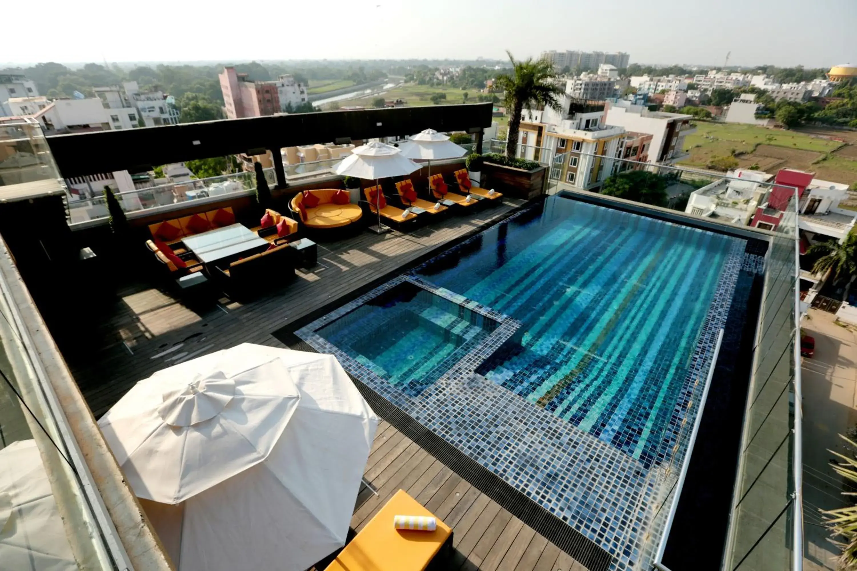 Swimming pool, Pool View in Hotel Madin