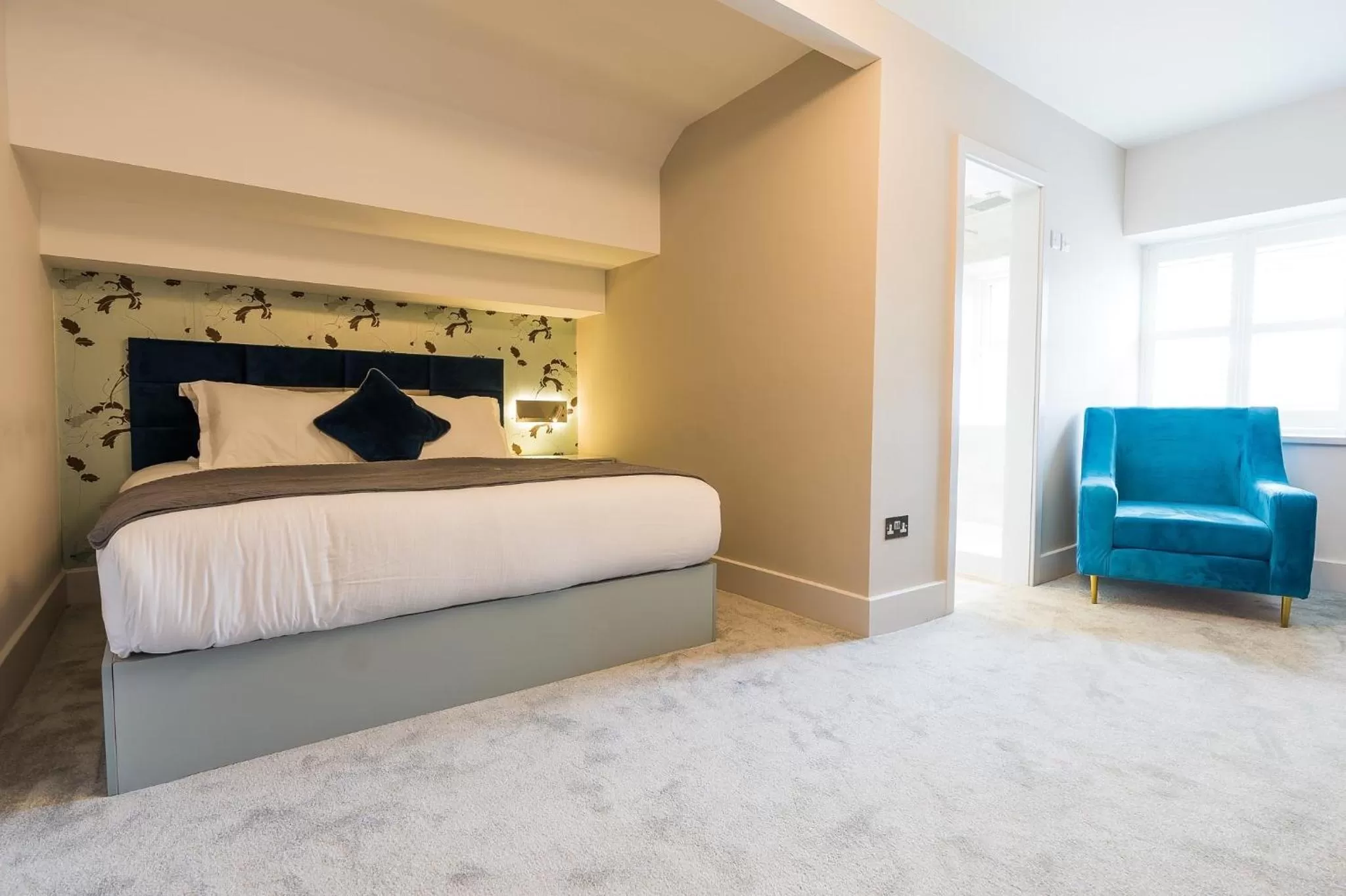 Bedroom, Bed in The Psalter