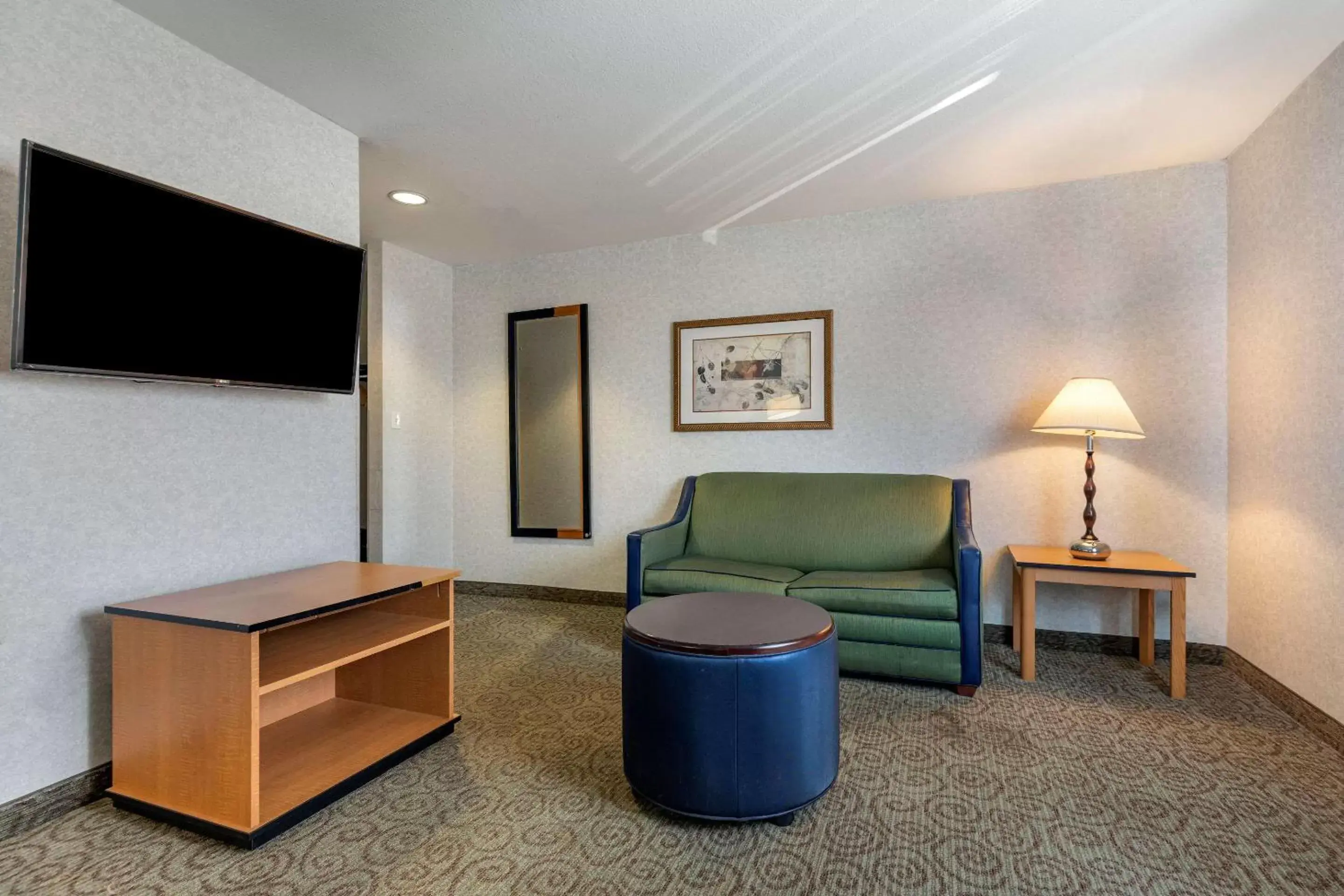 Bedroom, Seating Area in Quality Inn and Suites Denver Airport - Gateway Park