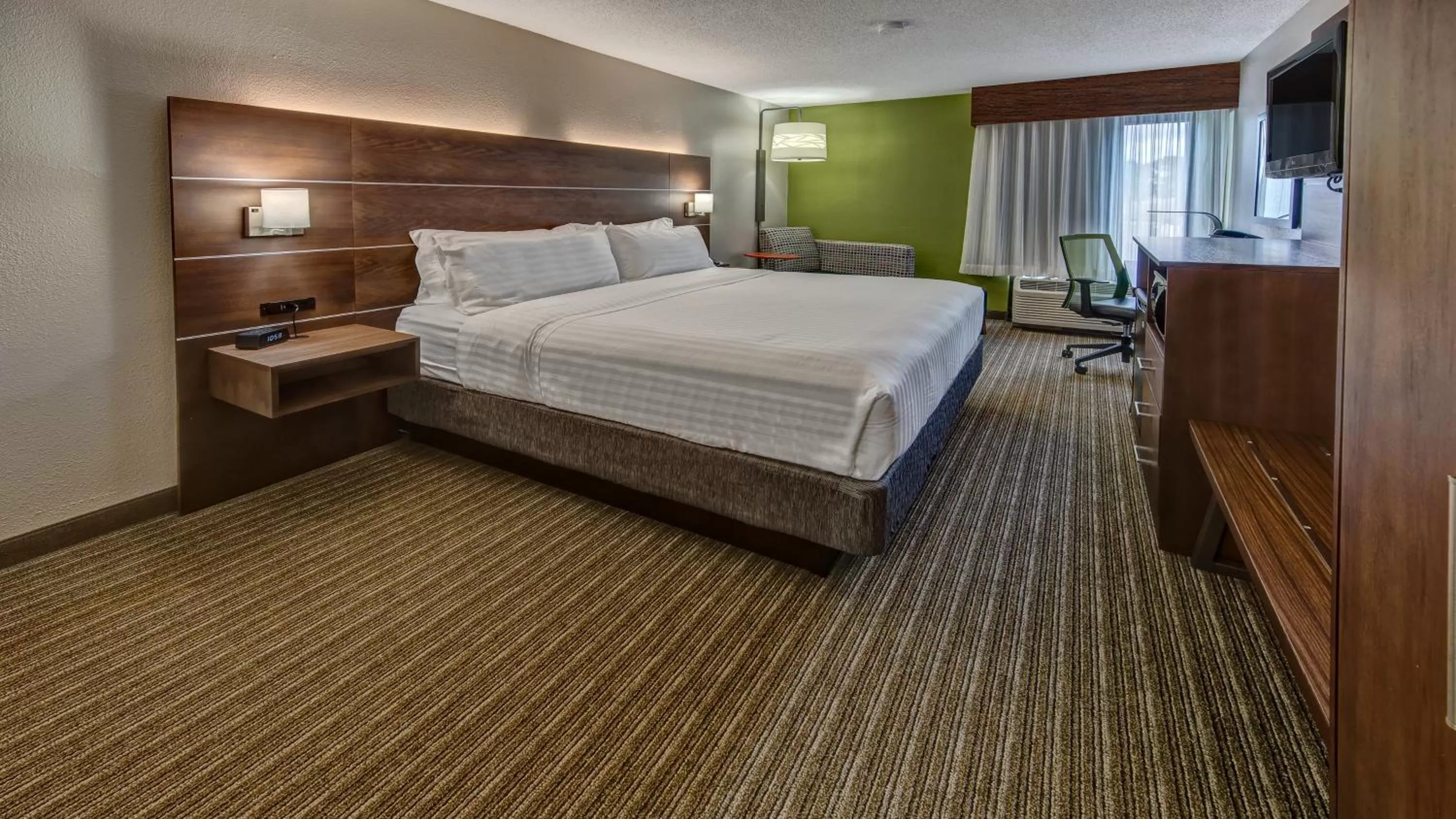 Photo of the whole room, Bed in Holiday Inn Express Memphis Medical Center - Midtown by IHG