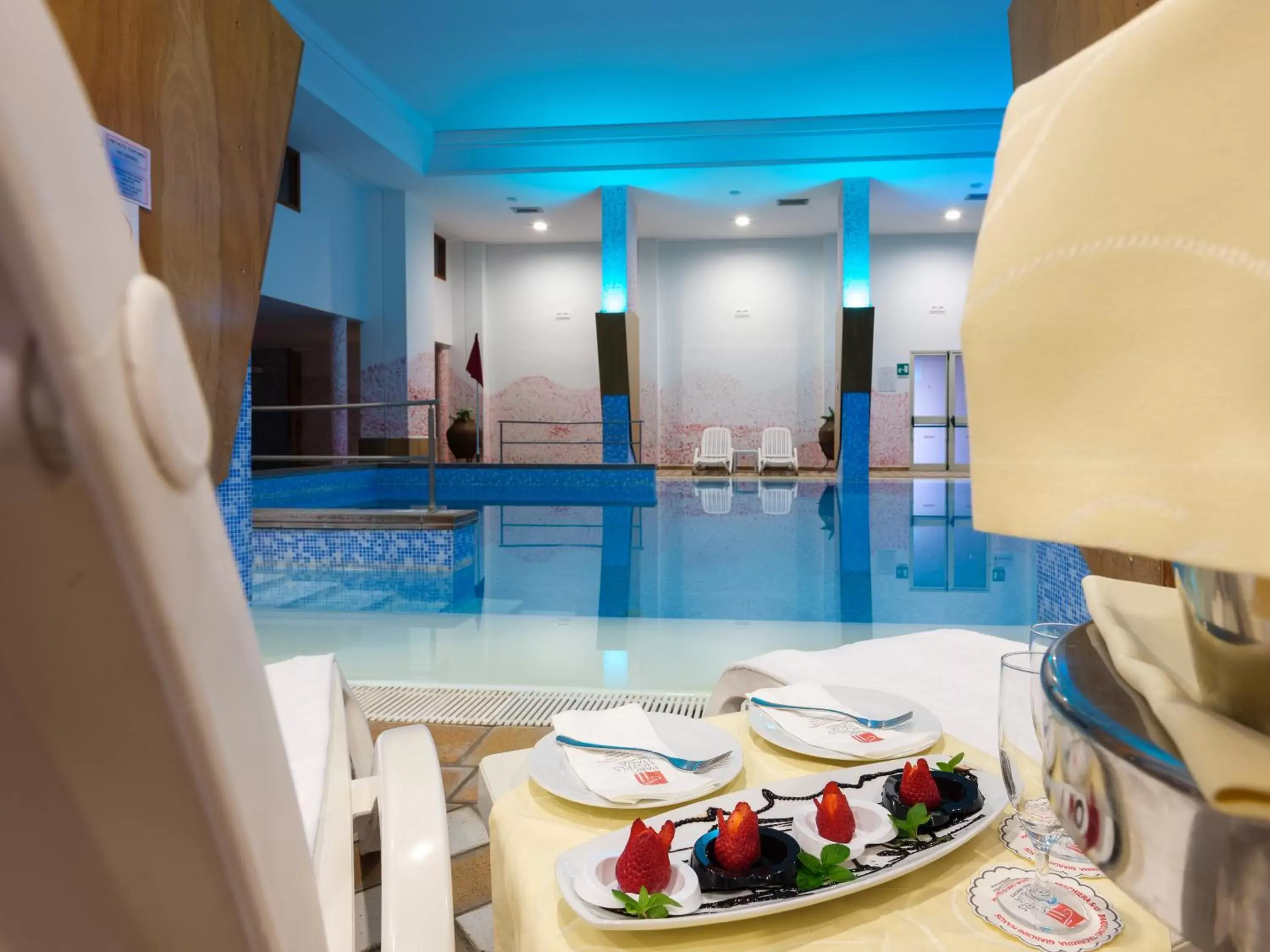 Swimming pool in Hotel Olimpo le Terrazze