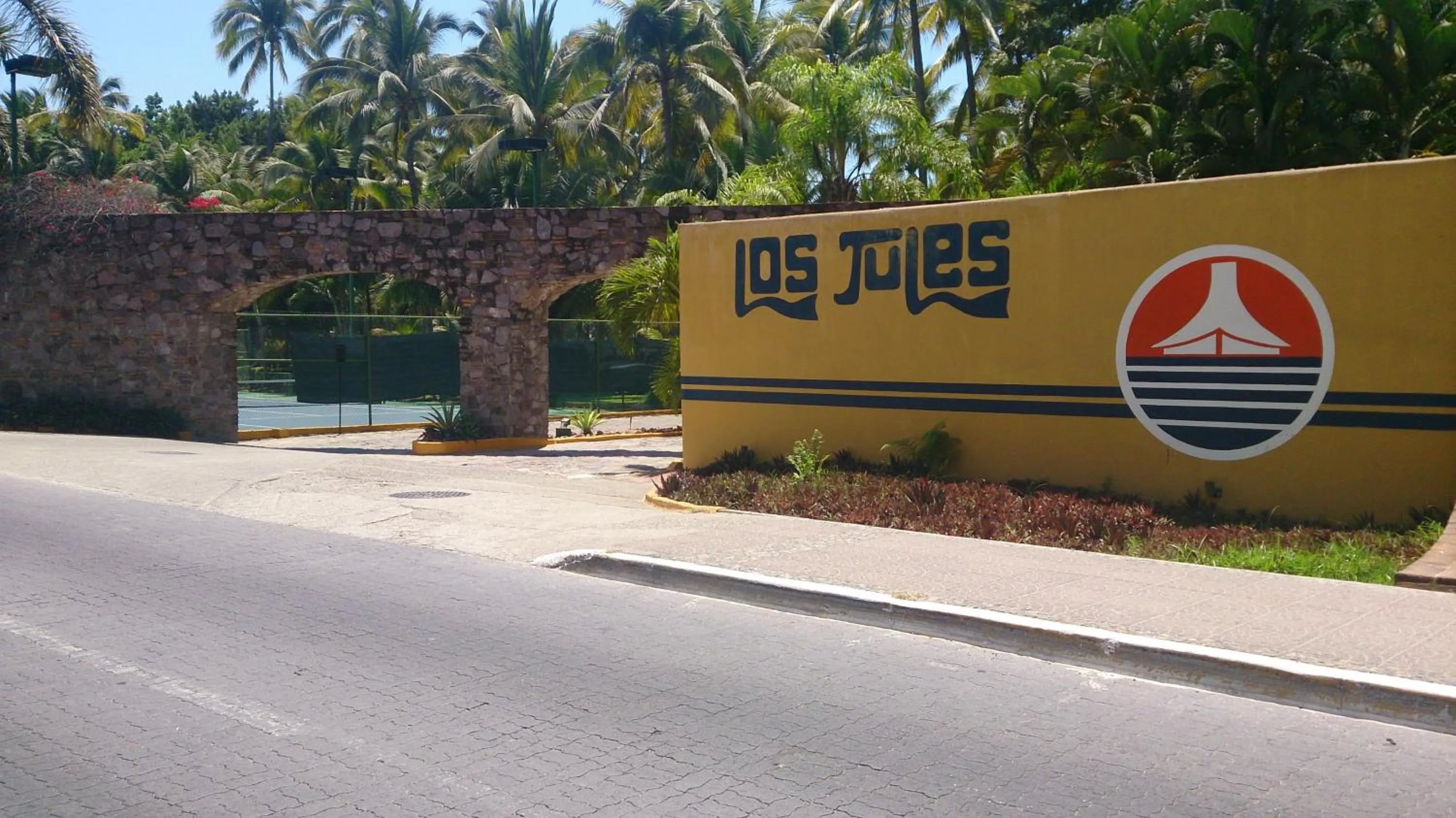 Facade/entrance in Villas del Sol en Los Tules