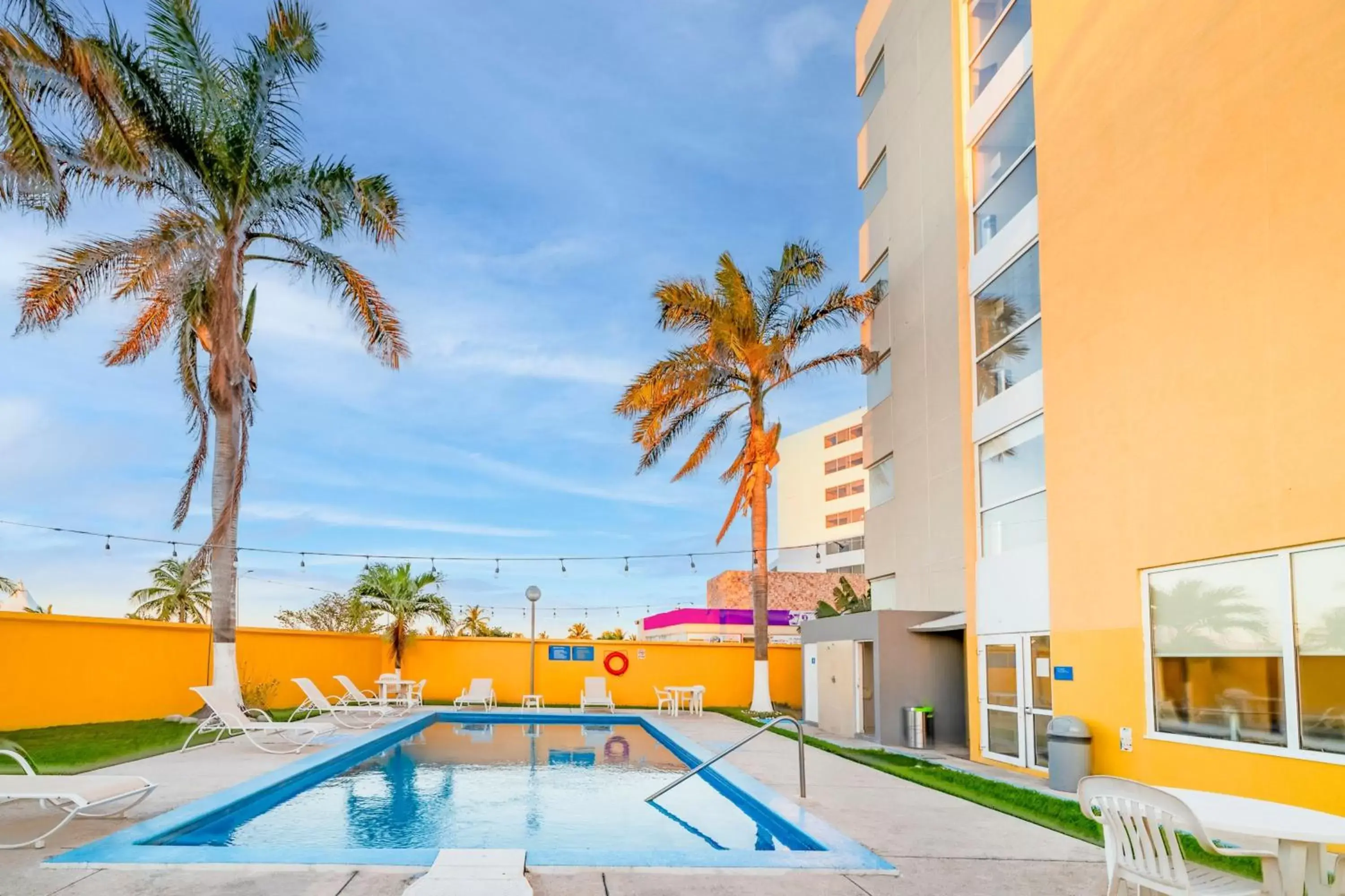 Swimming Pool in City Express by Marriott Ciudad del Carmen