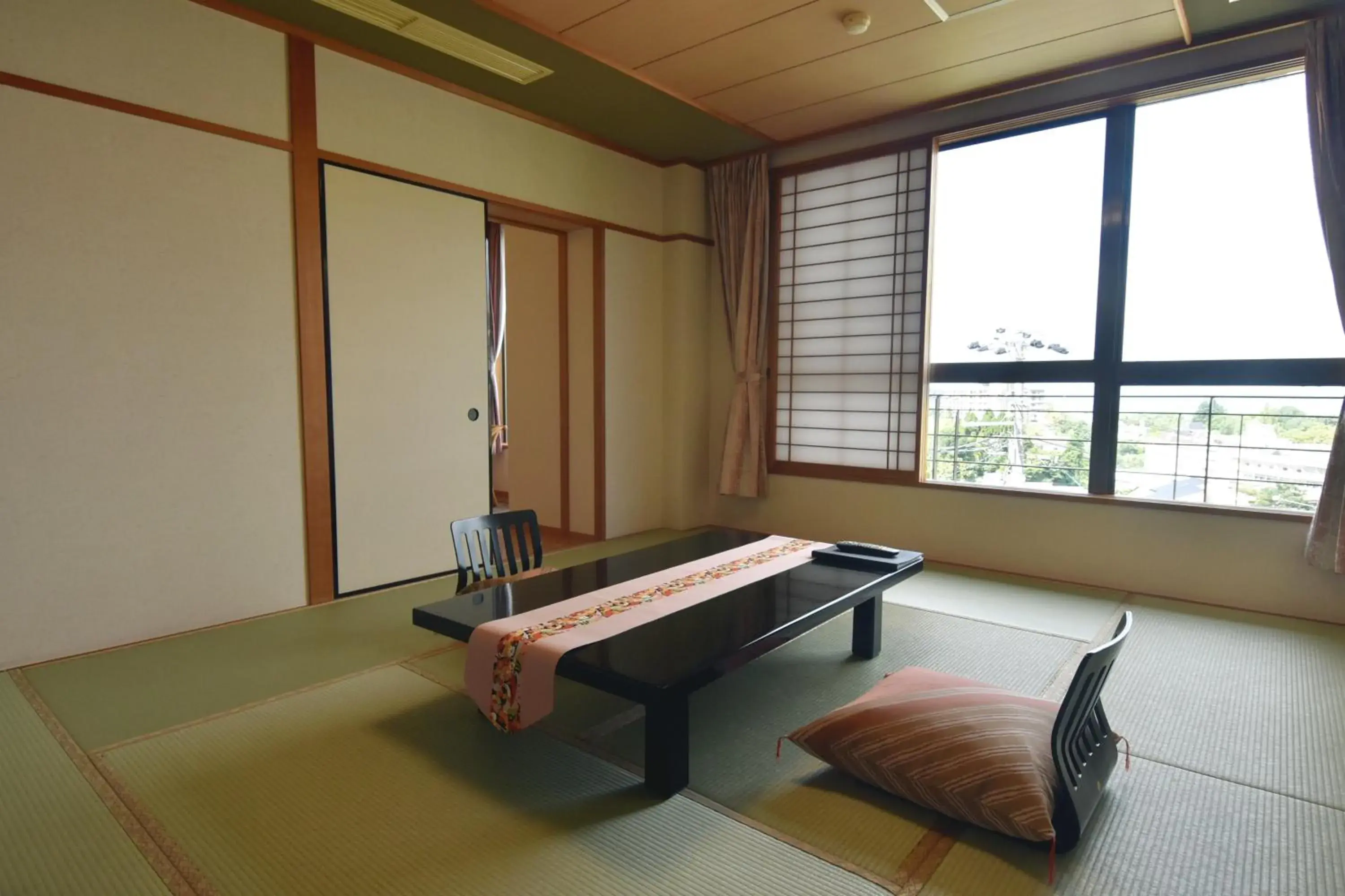 Photo of the whole room in Arima Onsen Taketoritei Maruyama Ryokan