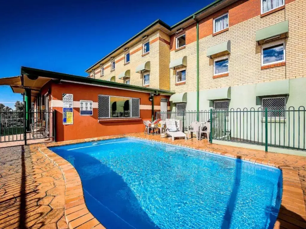 Pool view, Property Building in ibis Budget - Dubbo