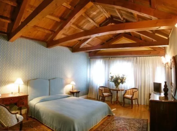 Photo of the whole room, Bed in Bes Hotel Bergamo Cologno al Serio