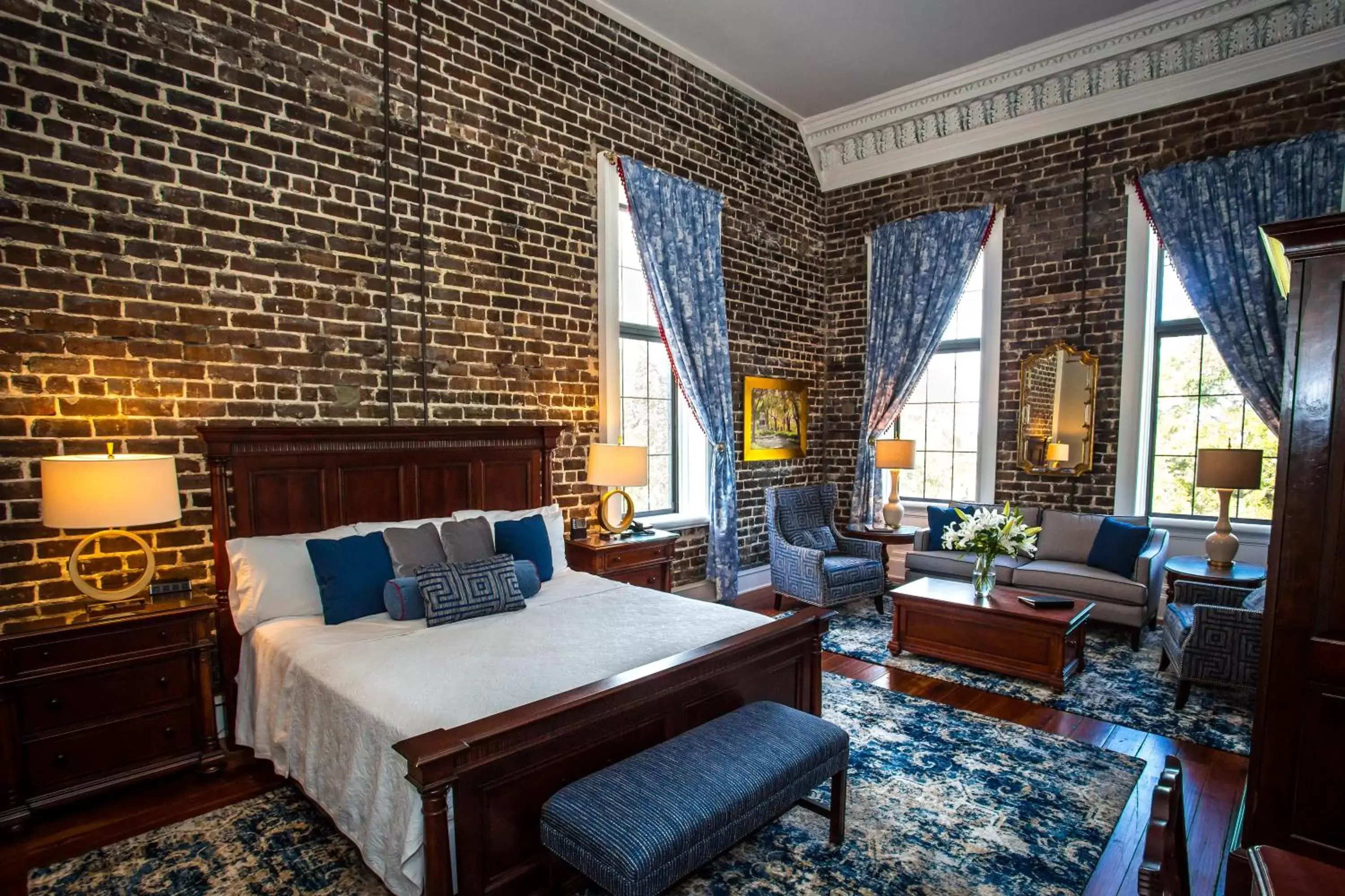 Corner King Suite in East Bay Inn, Historic Inns of Savannah Collection