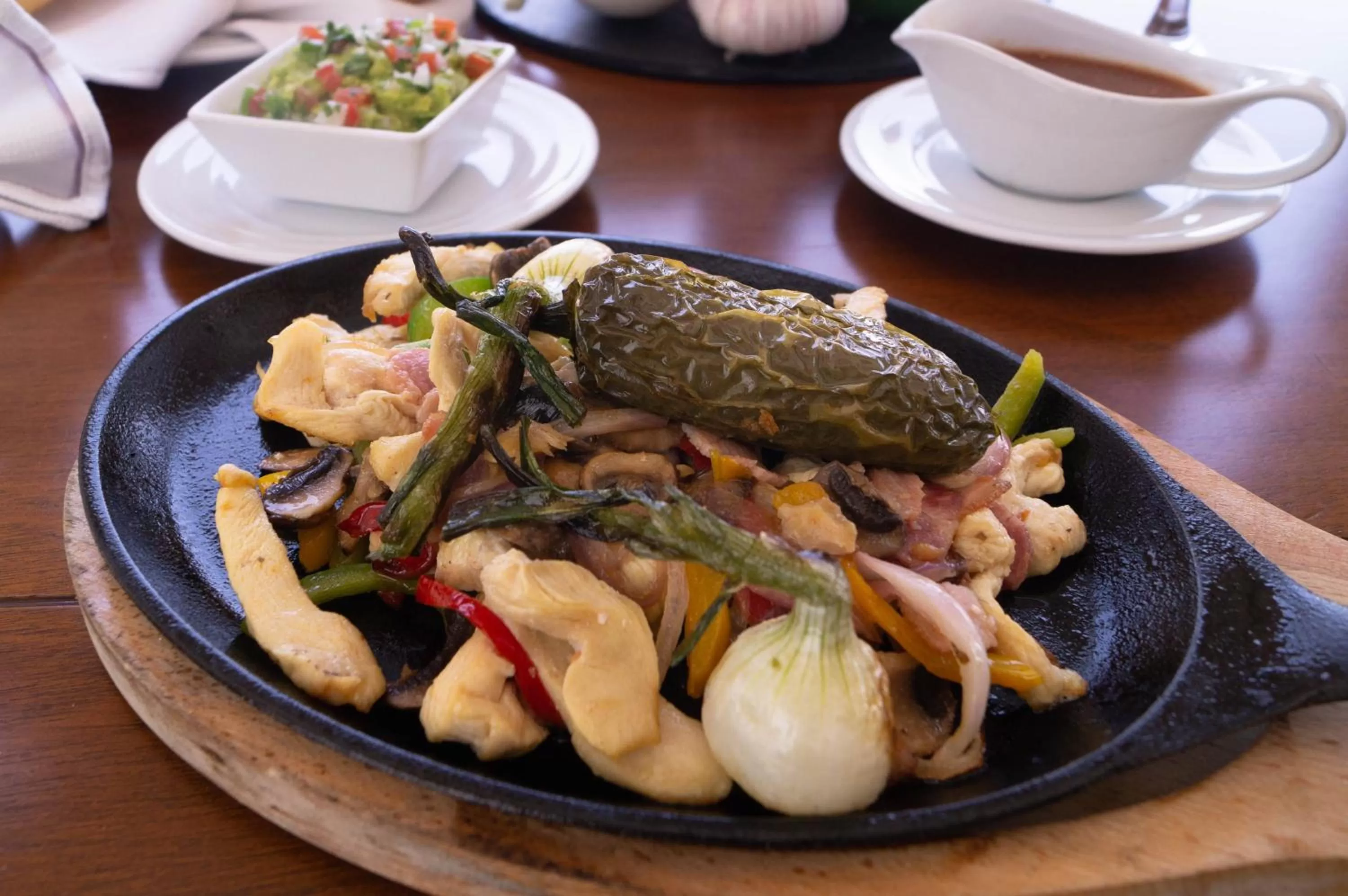 Restaurant/places to eat in Holiday Inn Queretaro Zona Diamante by IHG