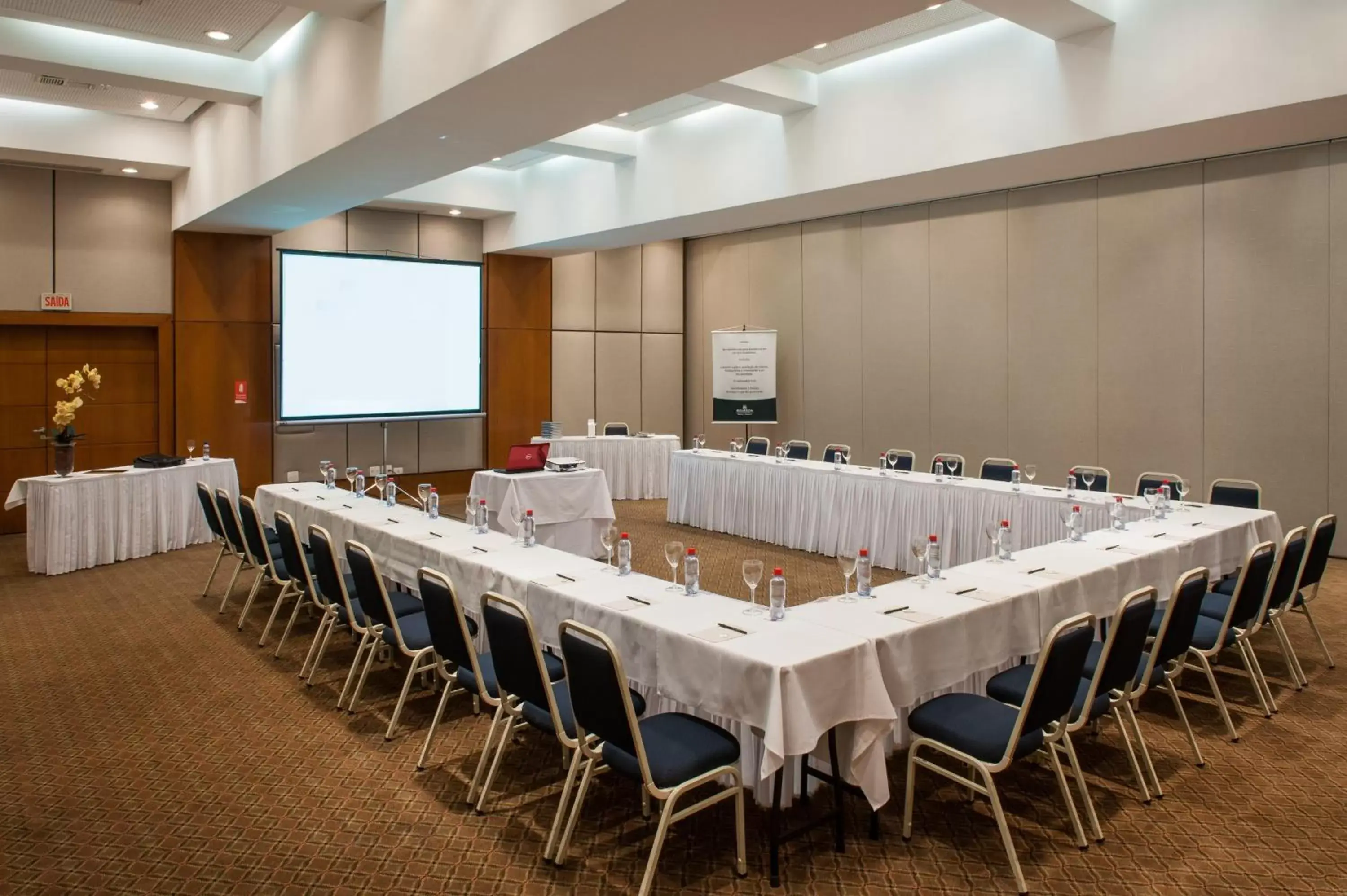 Business facilities in Bourbon Joinville Convention Hotel