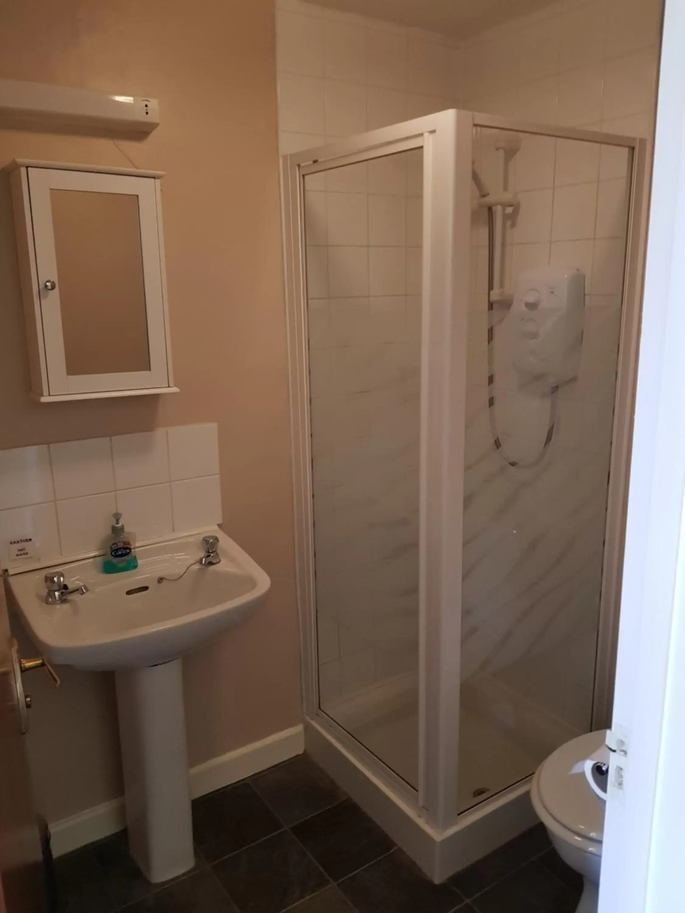 Twin Room in The Chase Inn Twin Room in The Chase Inn