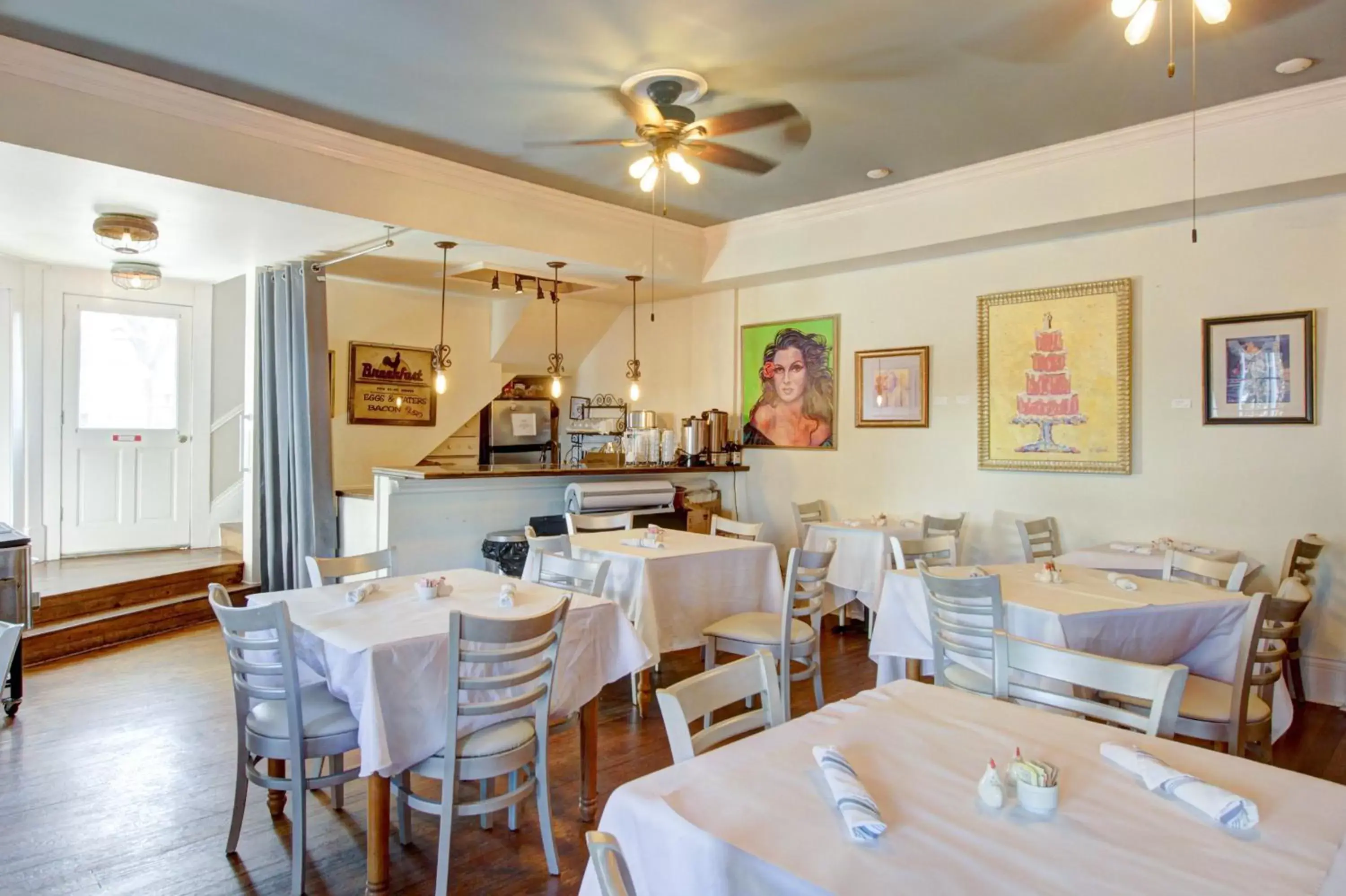 Dining area, Restaurant/Places to Eat in Inn on the Riverwalk