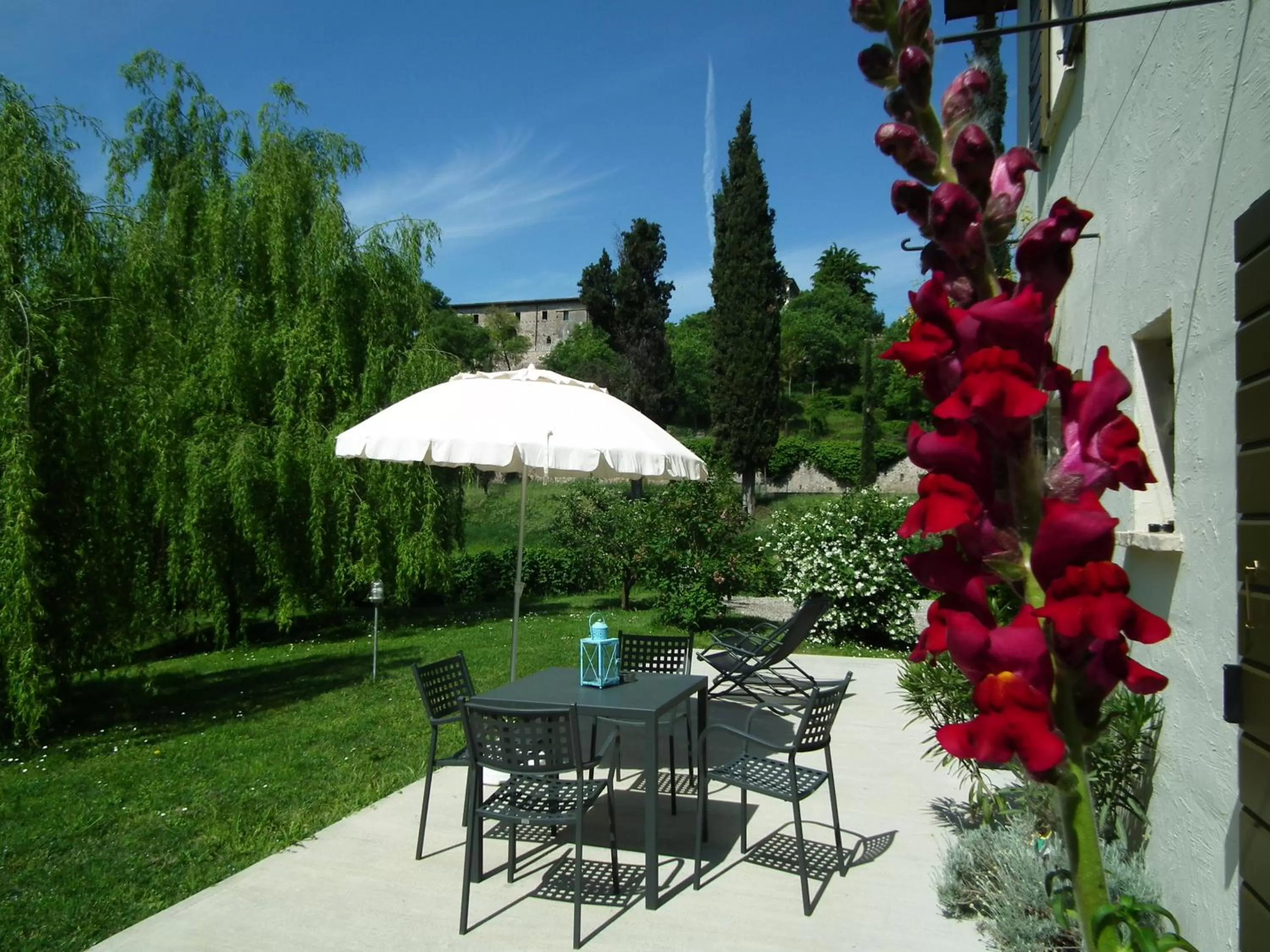 Patio in L'Isolo b&b e case vacanza