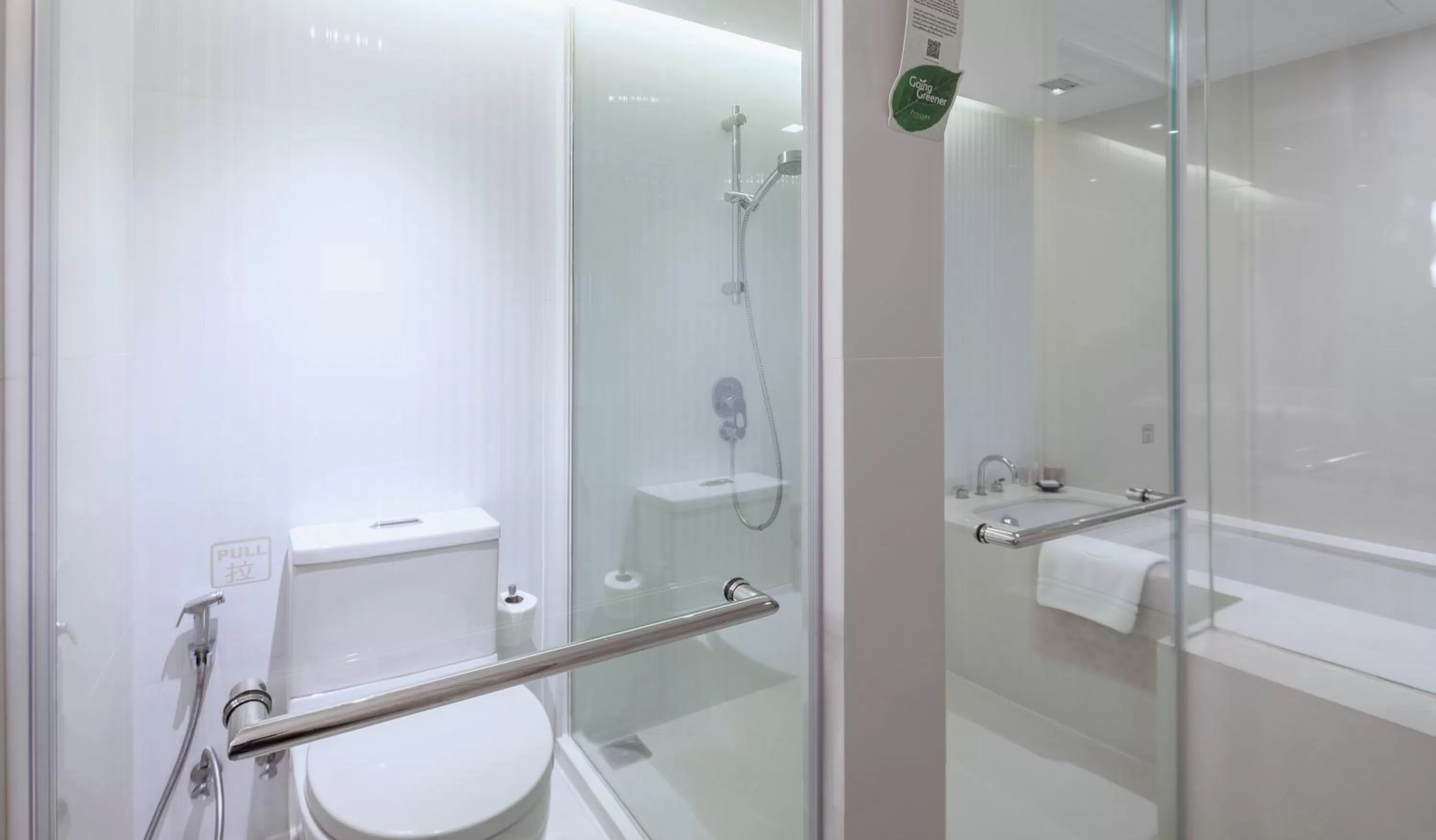 Bathroom in Centara Watergate Pavilion Hotel Bangkok