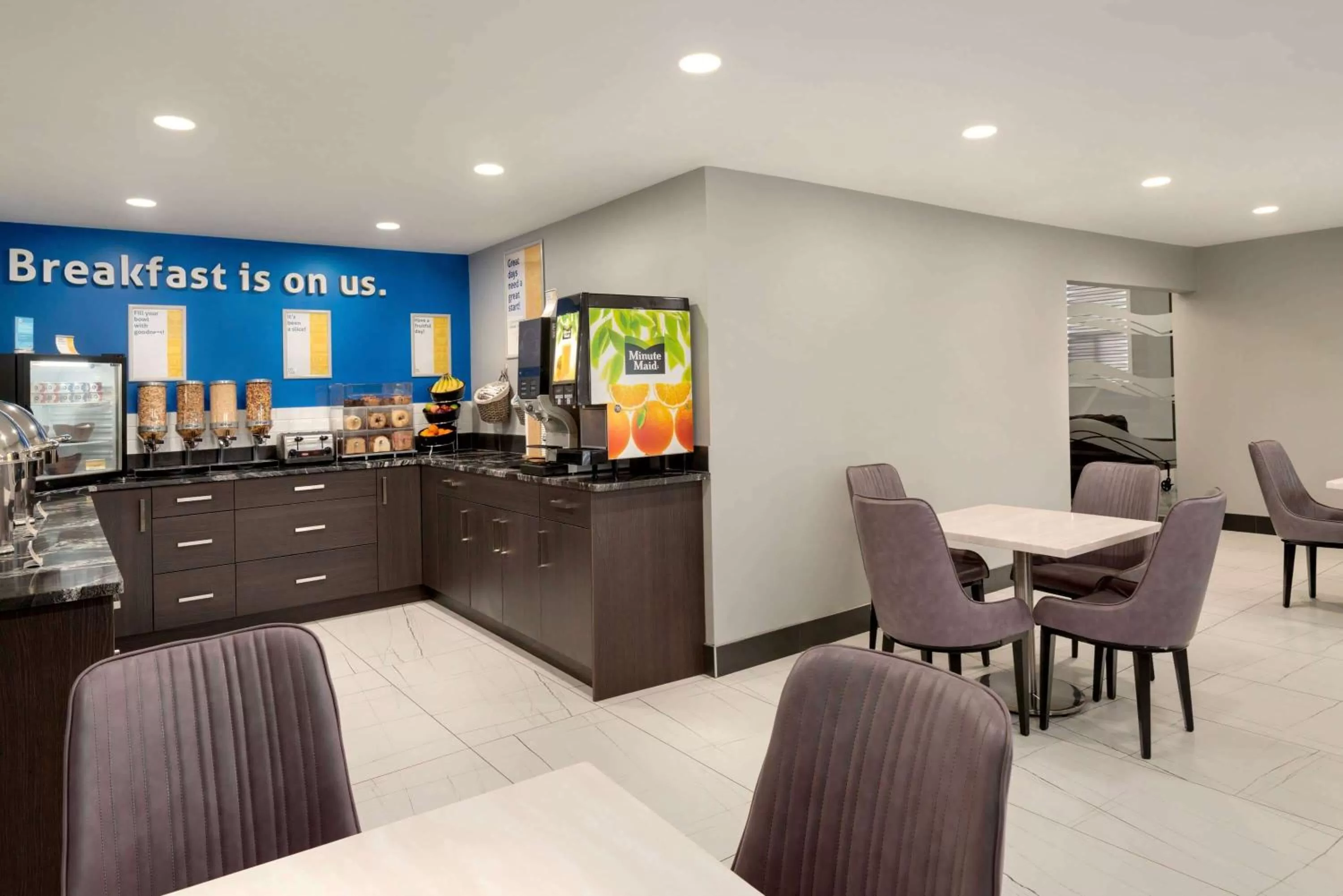 Restaurant/places to eat in Days Inn by Wyndham Wainwright