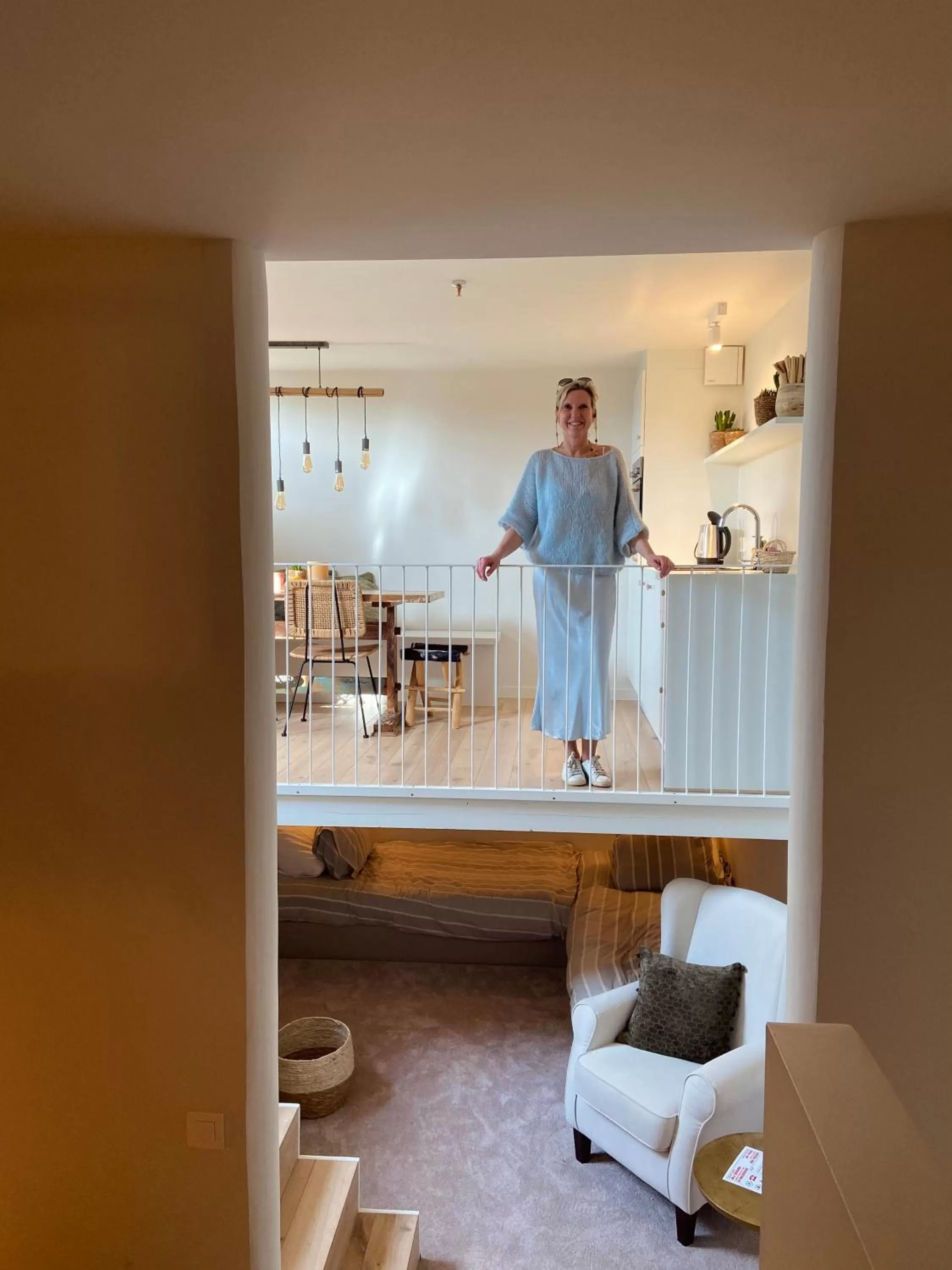 Logie Marie with hottub in the garden