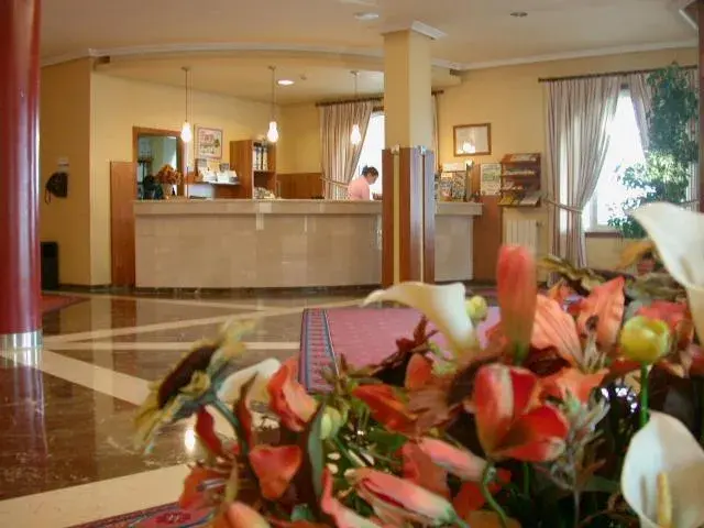Staff, Lobby/Reception in Hotel Bahía Bayona